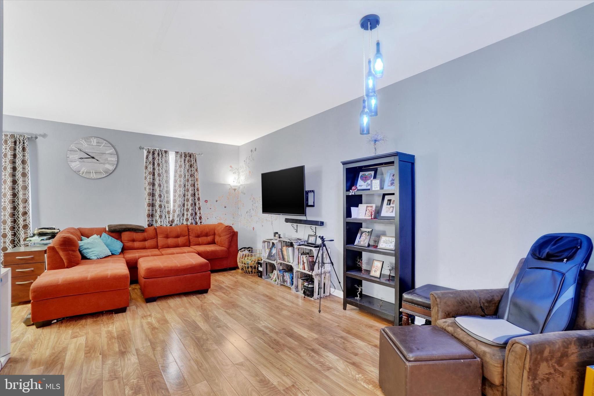 SALEM RUN TOWNHOMES - Residential