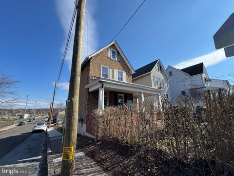 Photo of 551 West Street, POTTSTOWN, PA 19464 (MLS # PAMC2172090)