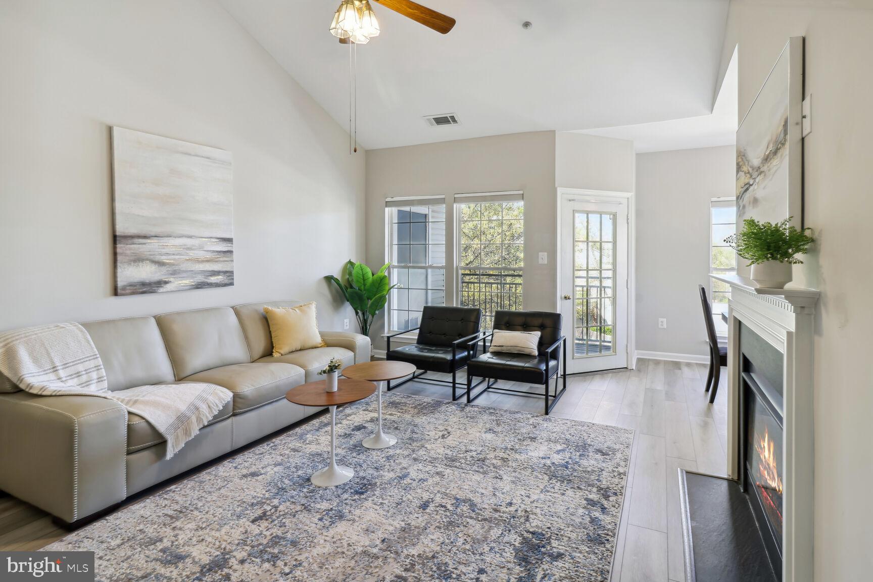 RANDOM HILLS - Residential