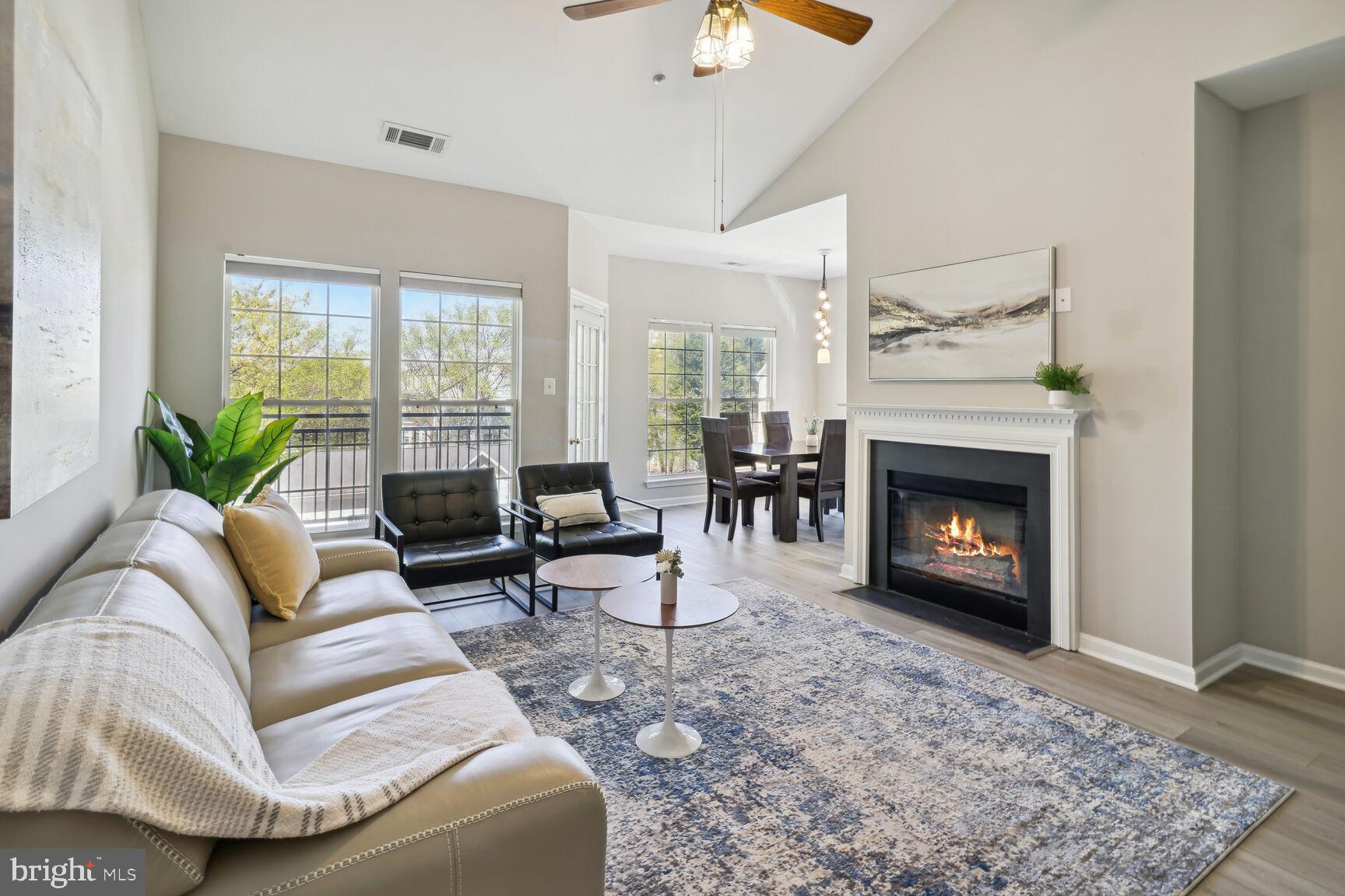 RANDOM HILLS - Residential