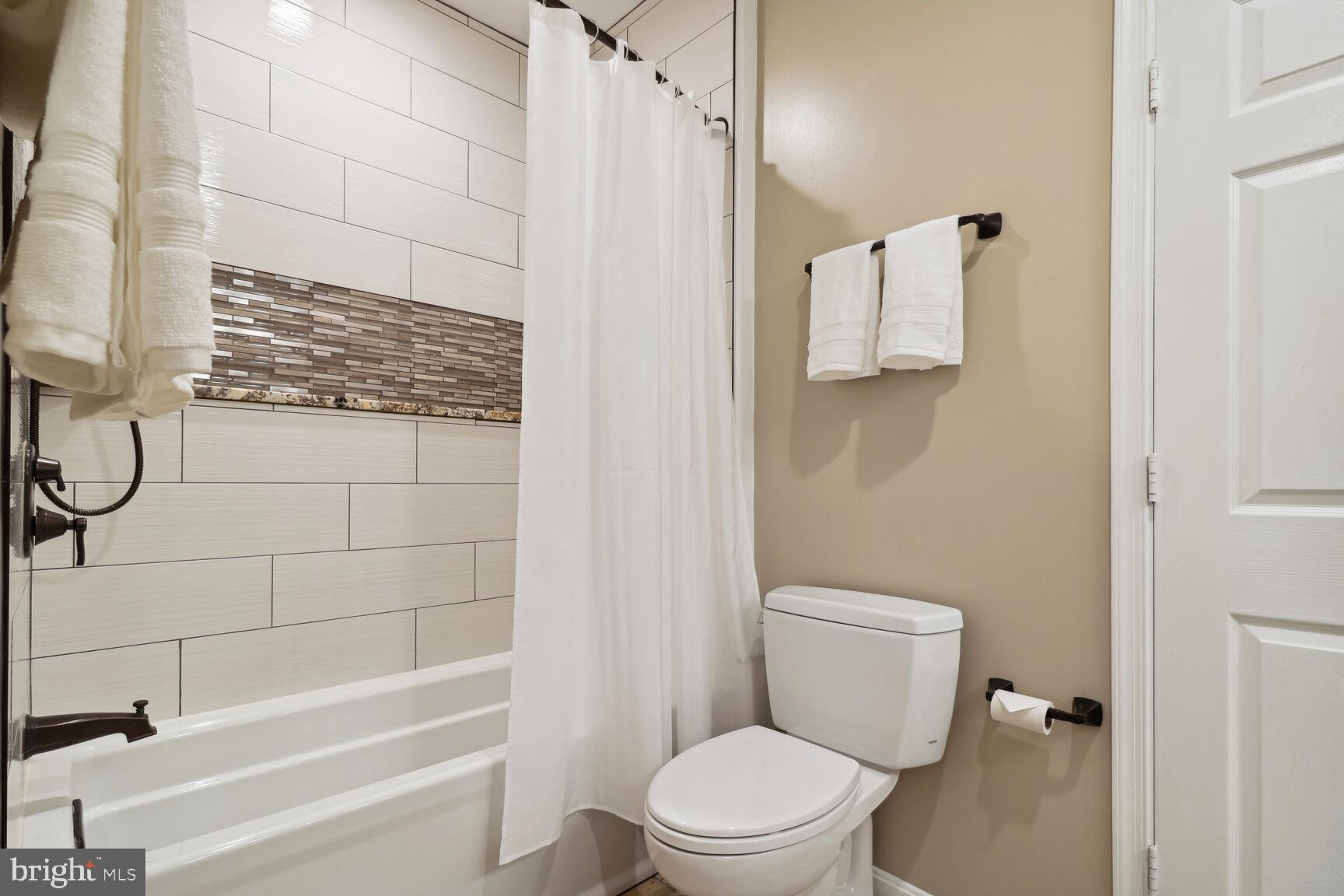 RANDOM HILLS - Residential