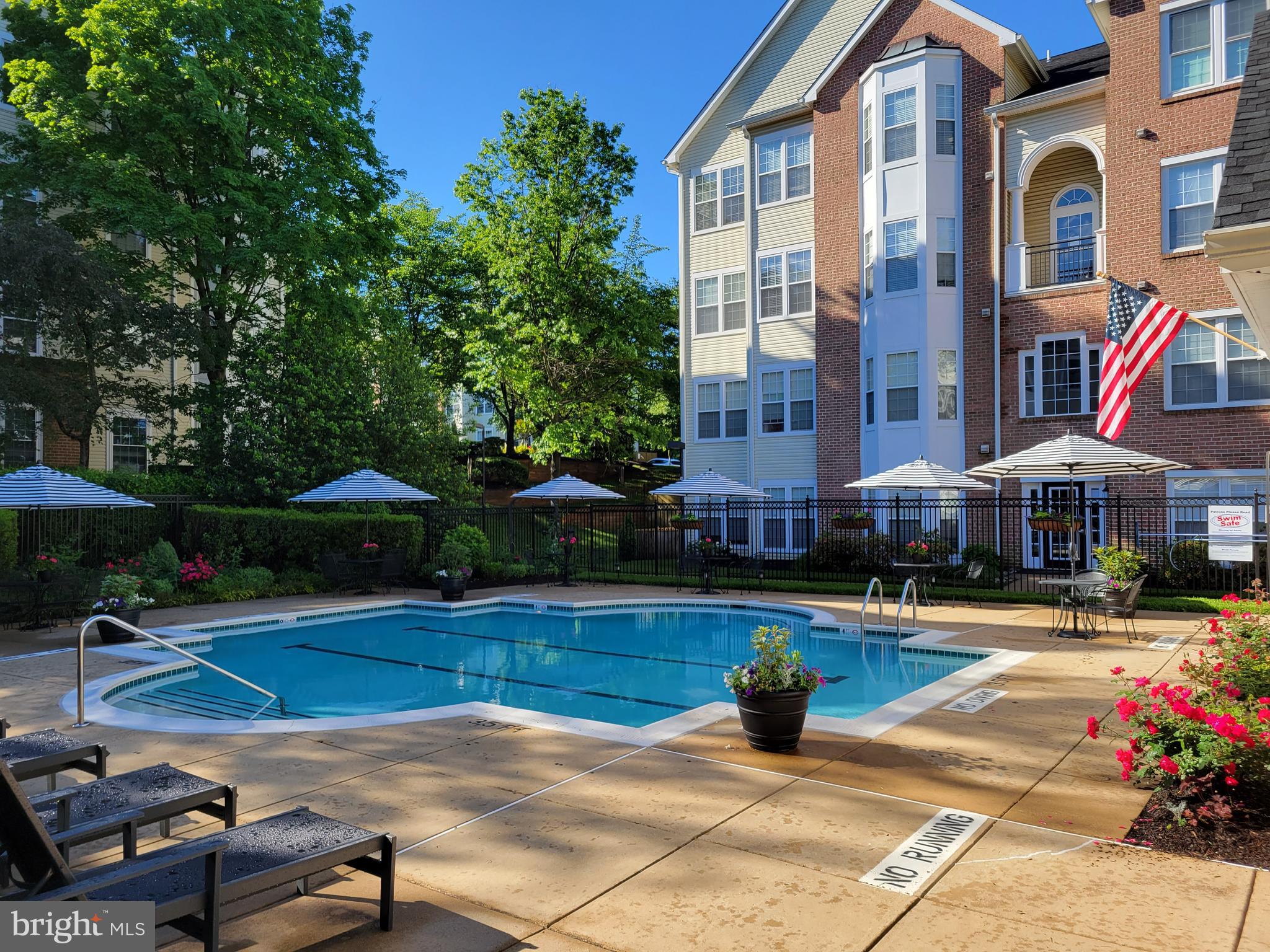 RANDOM HILLS - Residential