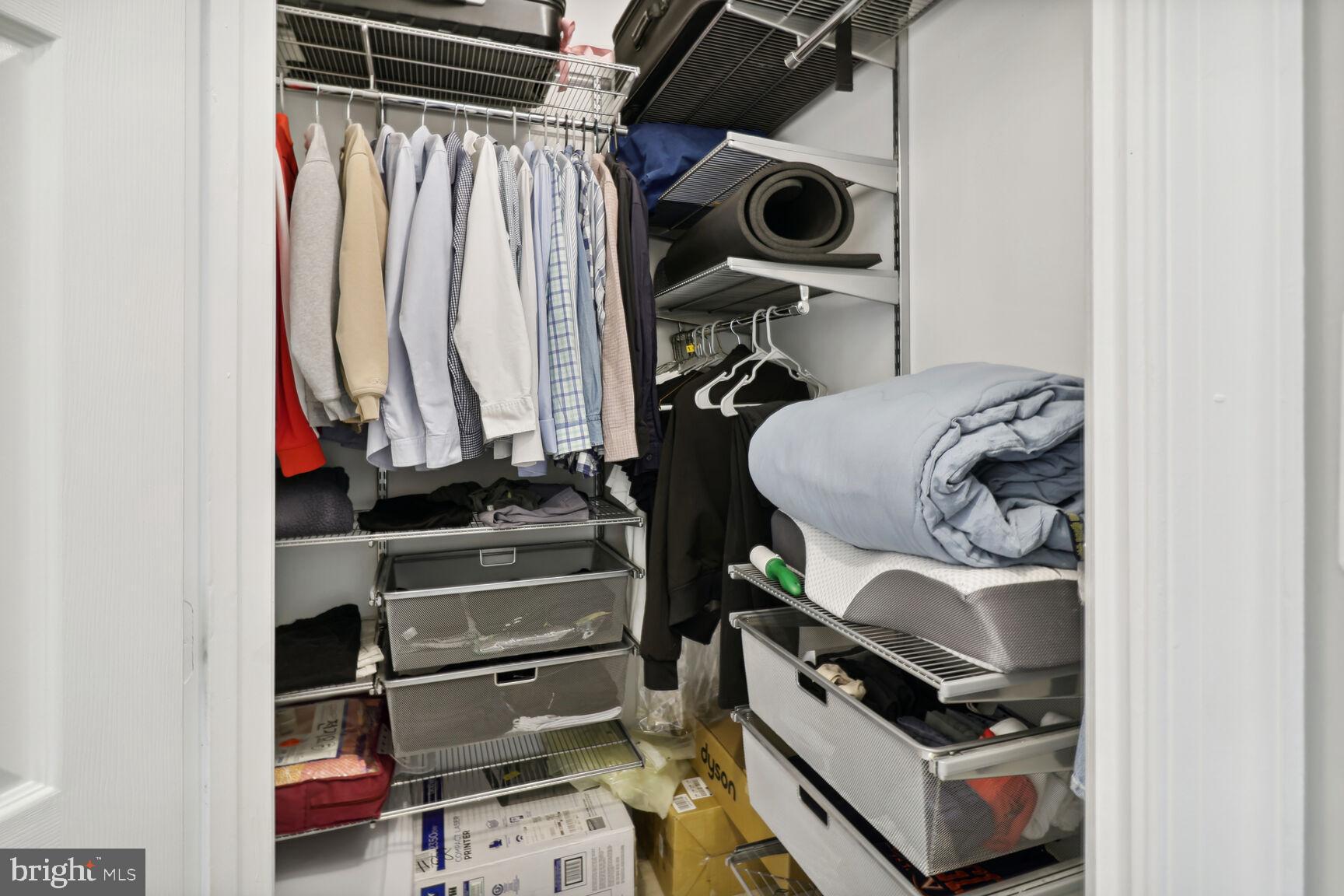 RANDOM HILLS - Residential