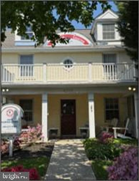 Photo of 4709 Maple Avenue, BETHESDA, MD 20814 (MLS # MDMC2238252)