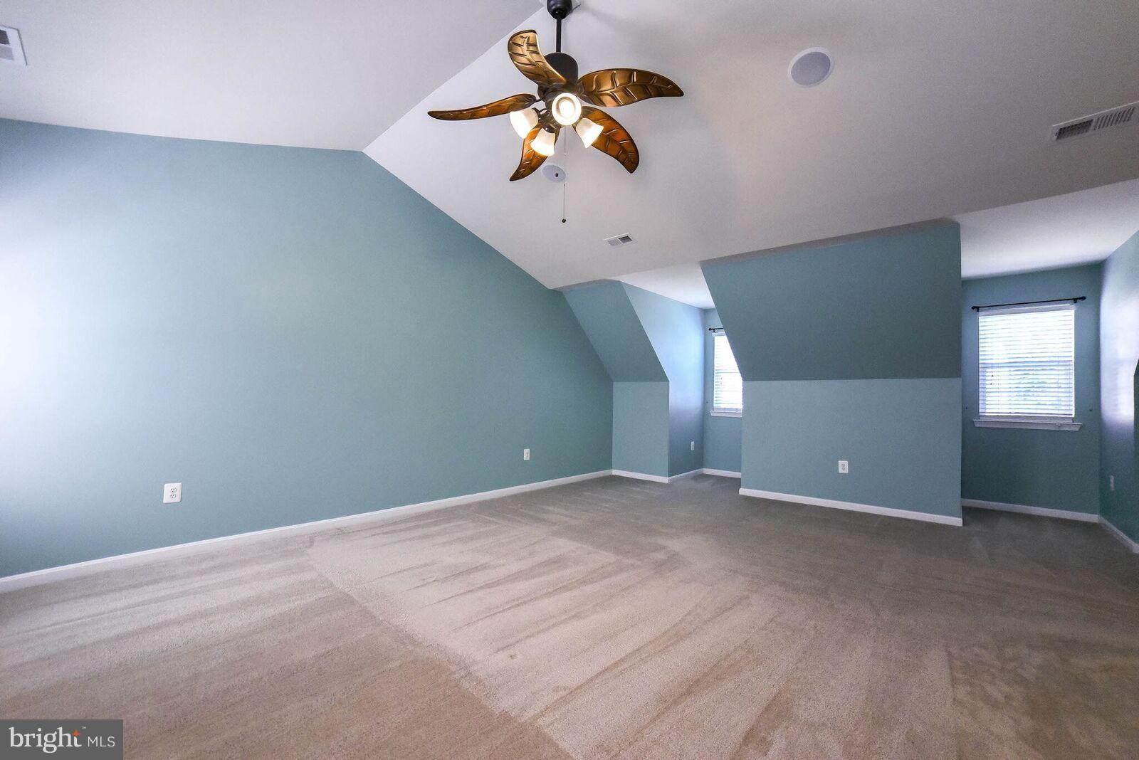 WESTBURY PUB - Residential