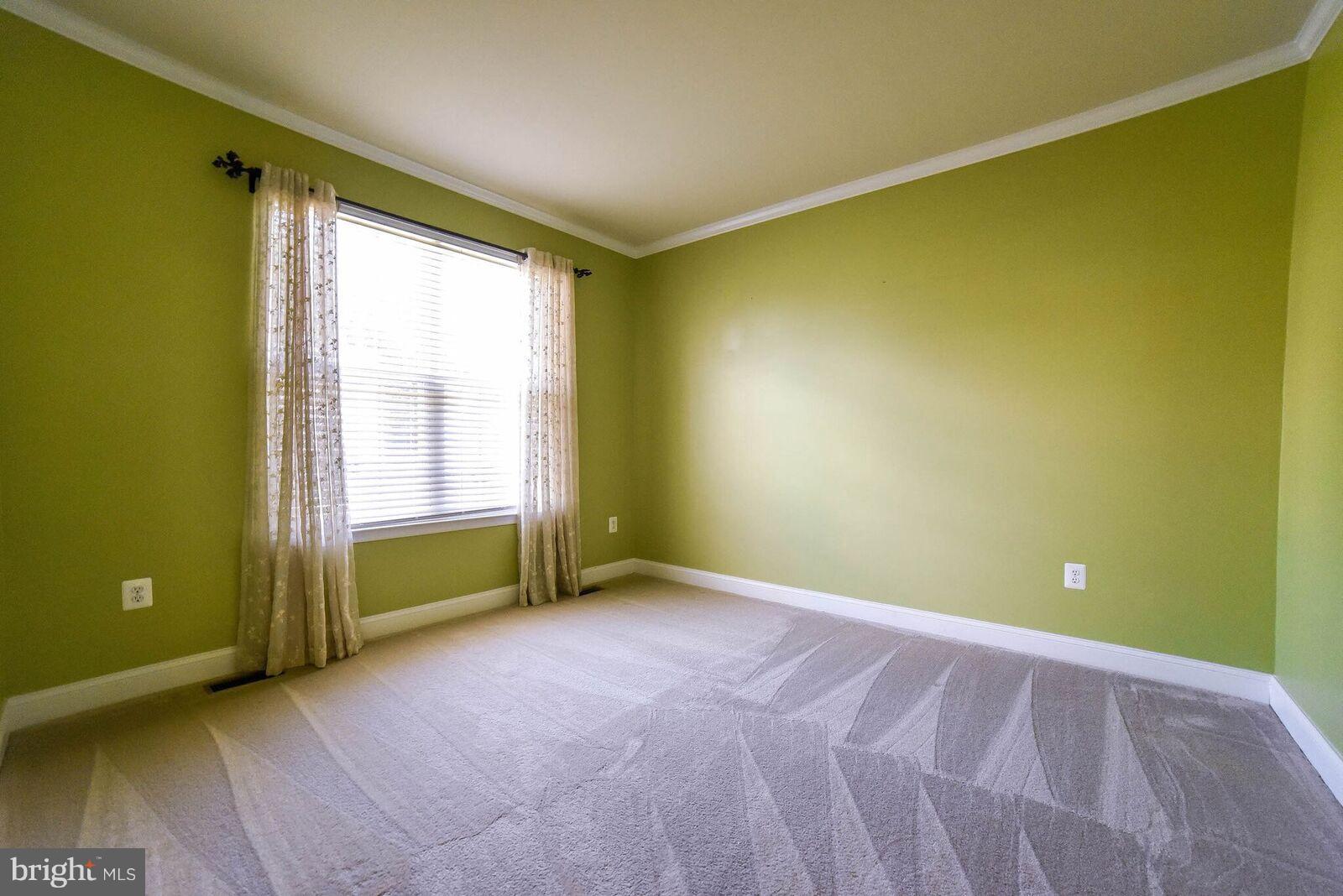 WESTBURY PUB - Residential