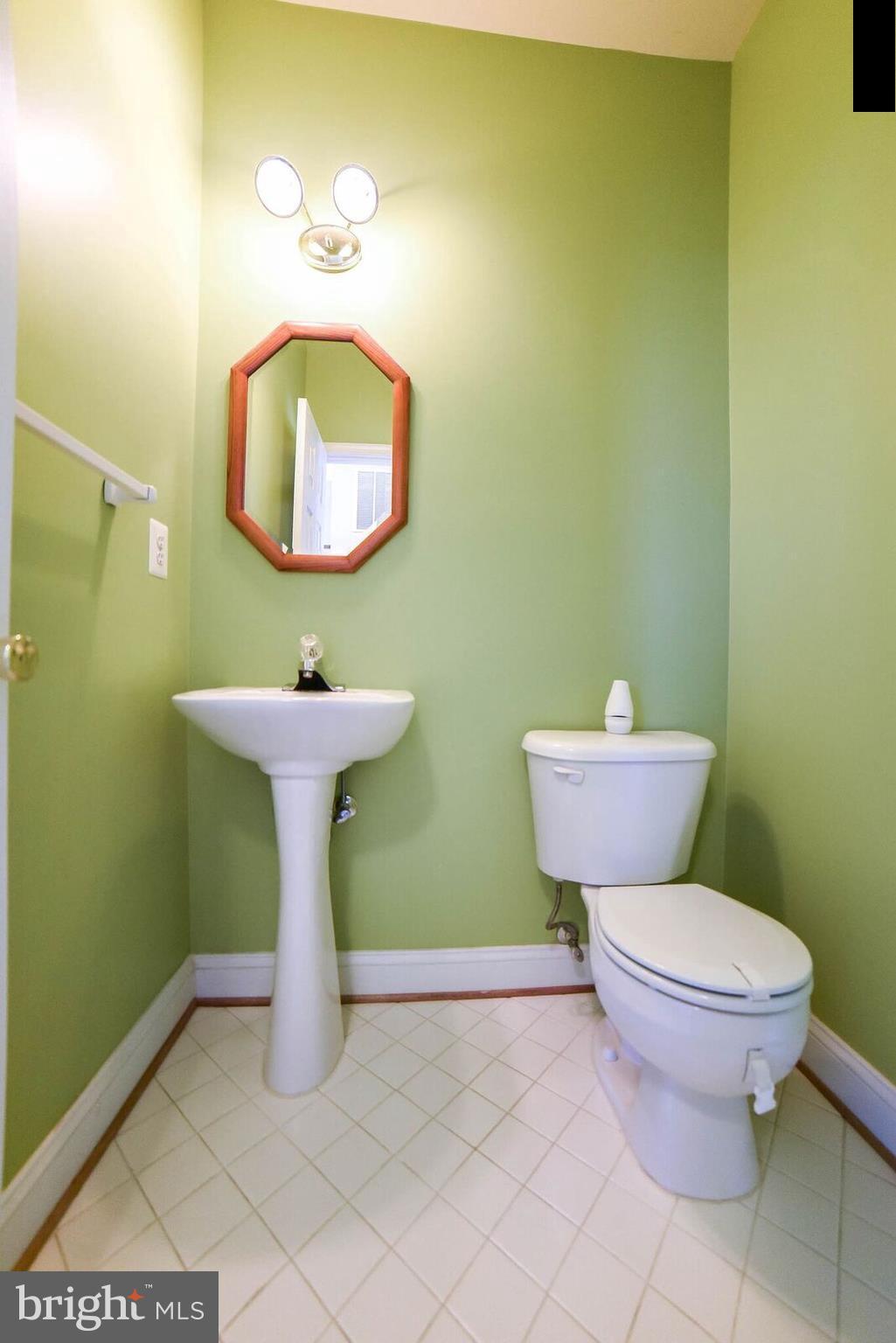 WESTBURY PUB - Residential