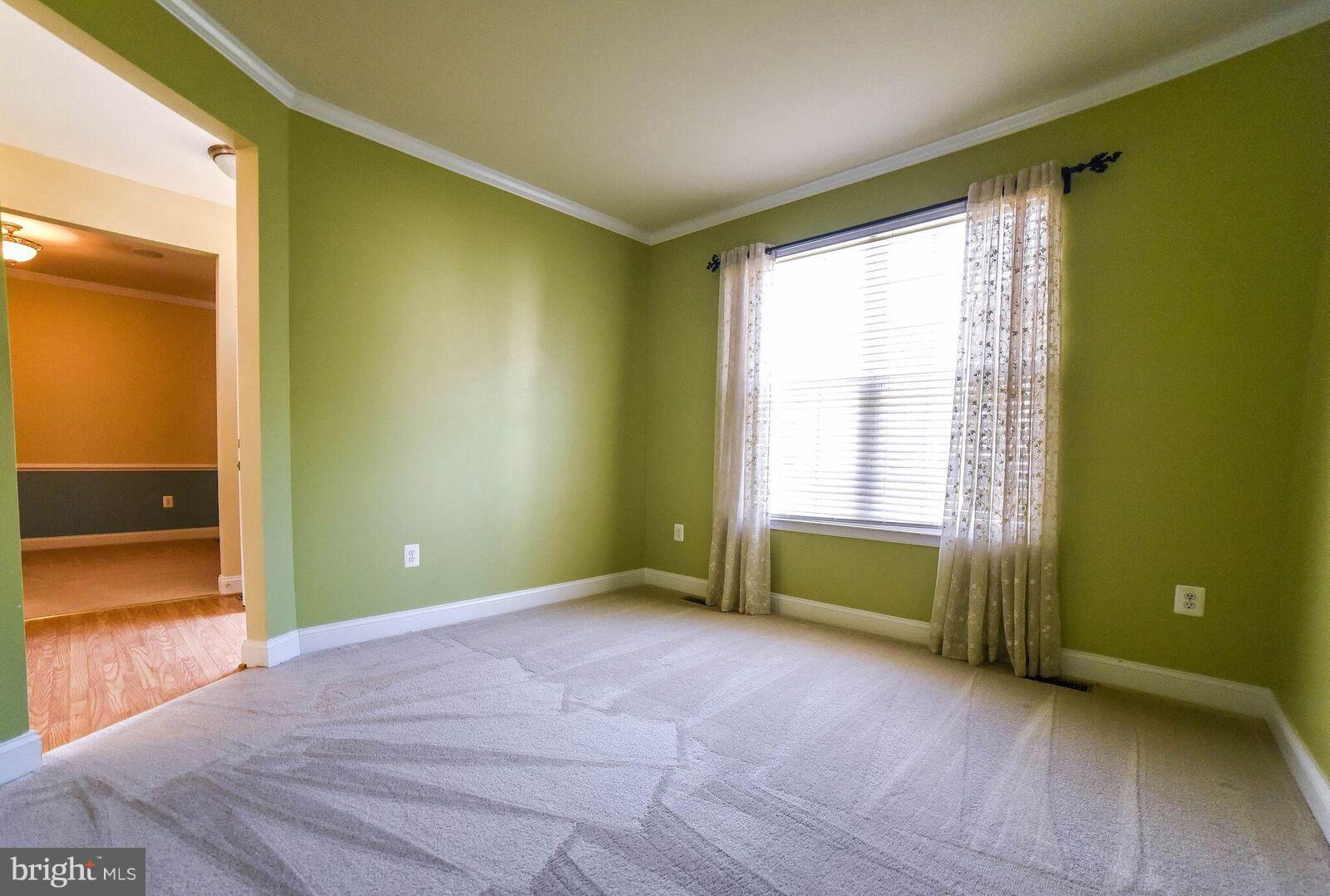 WESTBURY PUB - Residential