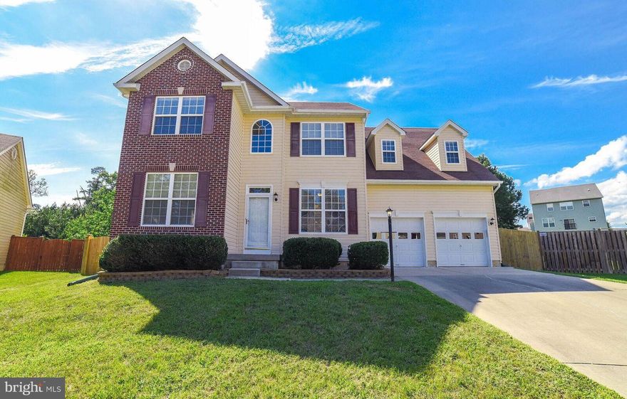 Beautiful Colonial w/5 bedrooms, 3 1/2 bathrooms, upgraded appliances, slider off kitchen opens to deck and fenced back yard backing to trees.  Great for entertaining.  Finished recroom w/bedroom and full bathroom.  House audio system, recessed lighting, Master suite w/vaulted ceilings, master bath w/soaking tub & sep shower.  Close to schools, shopping & base.  Call showing service to make appt.