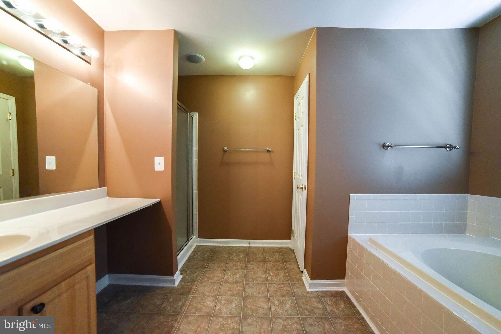 WESTBURY PUB - Residential