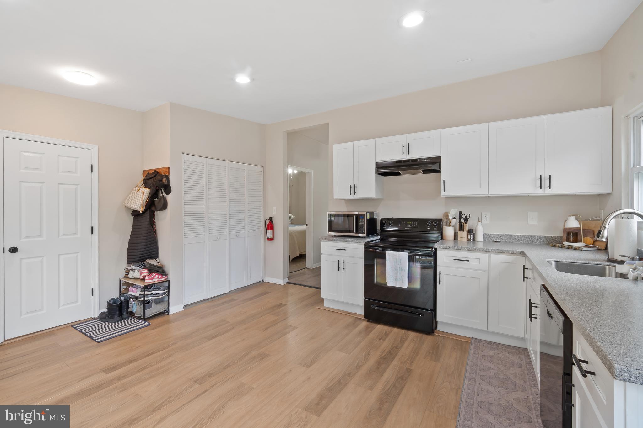 SYLVAN SHORES - Residential