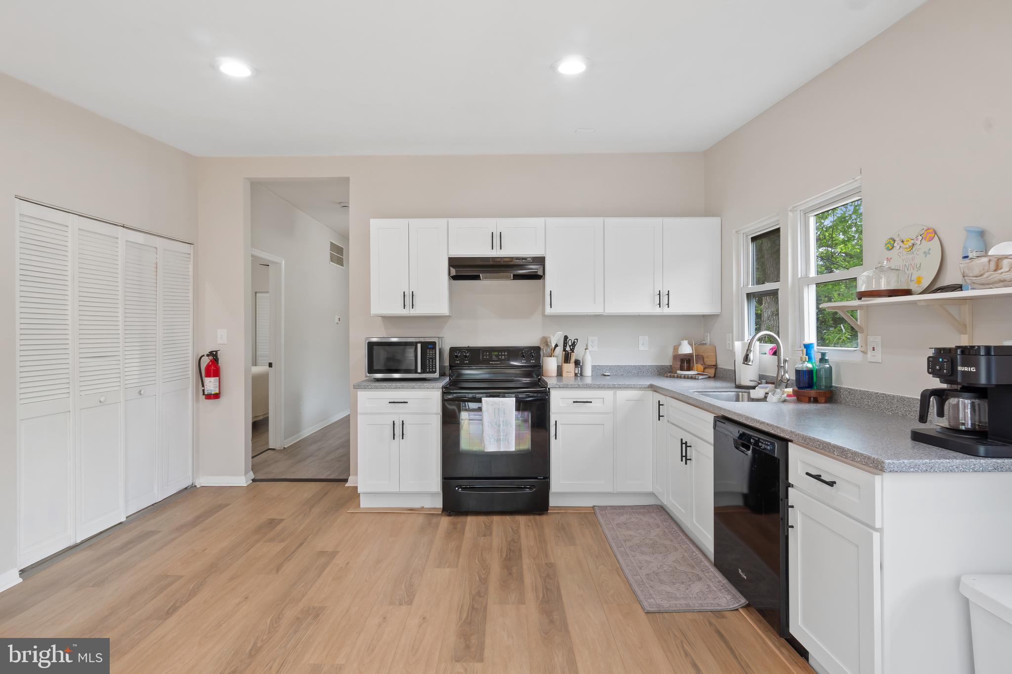 SYLVAN SHORES - Residential