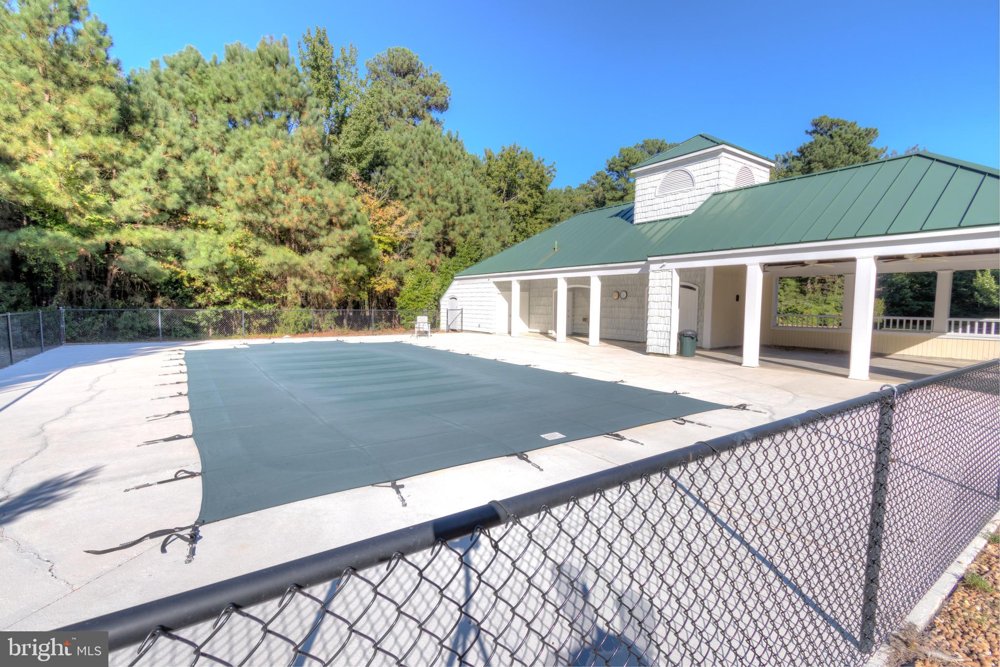 HARBOUR POINTE - Land