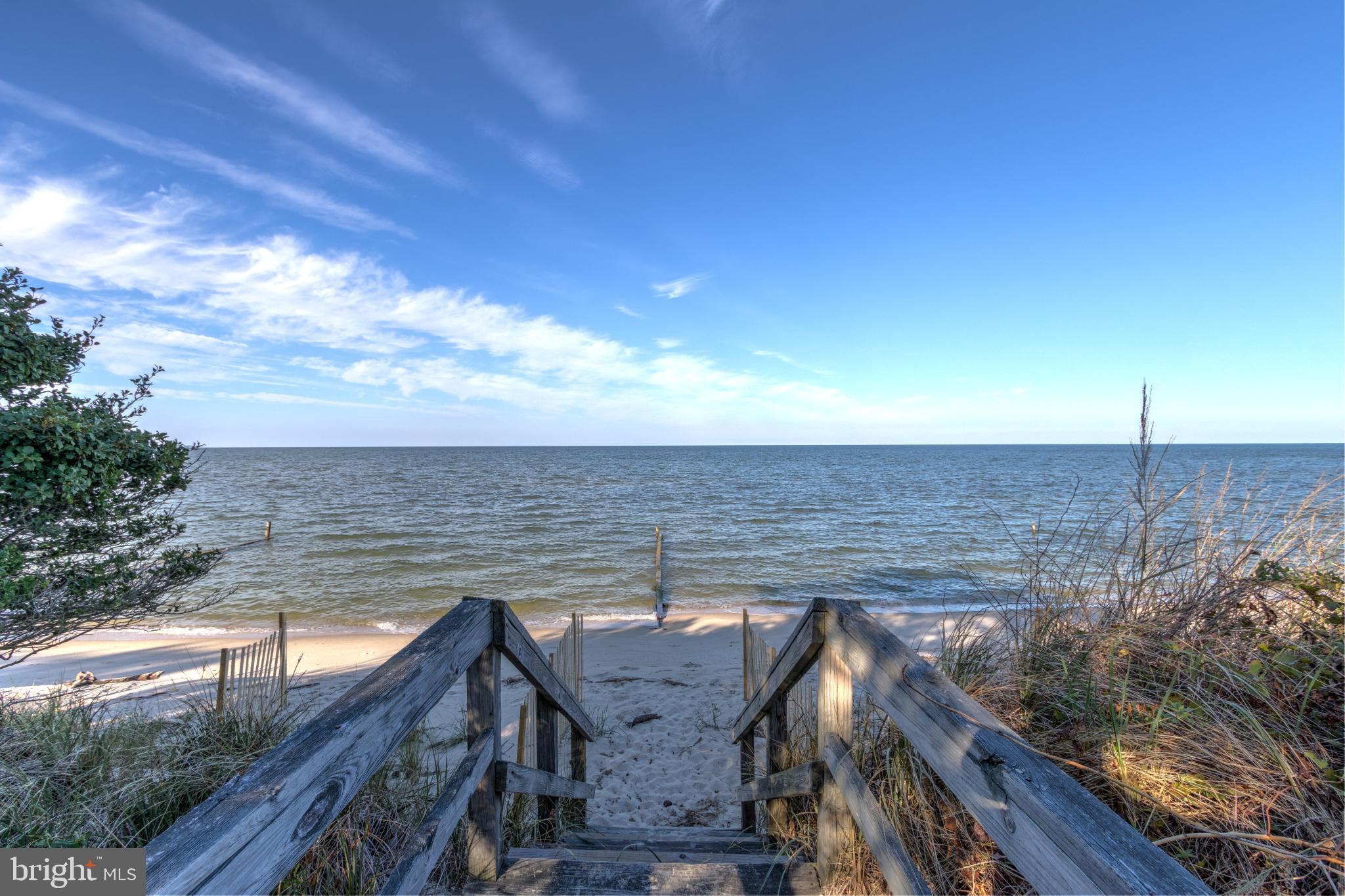 HARBOUR POINTE - Land