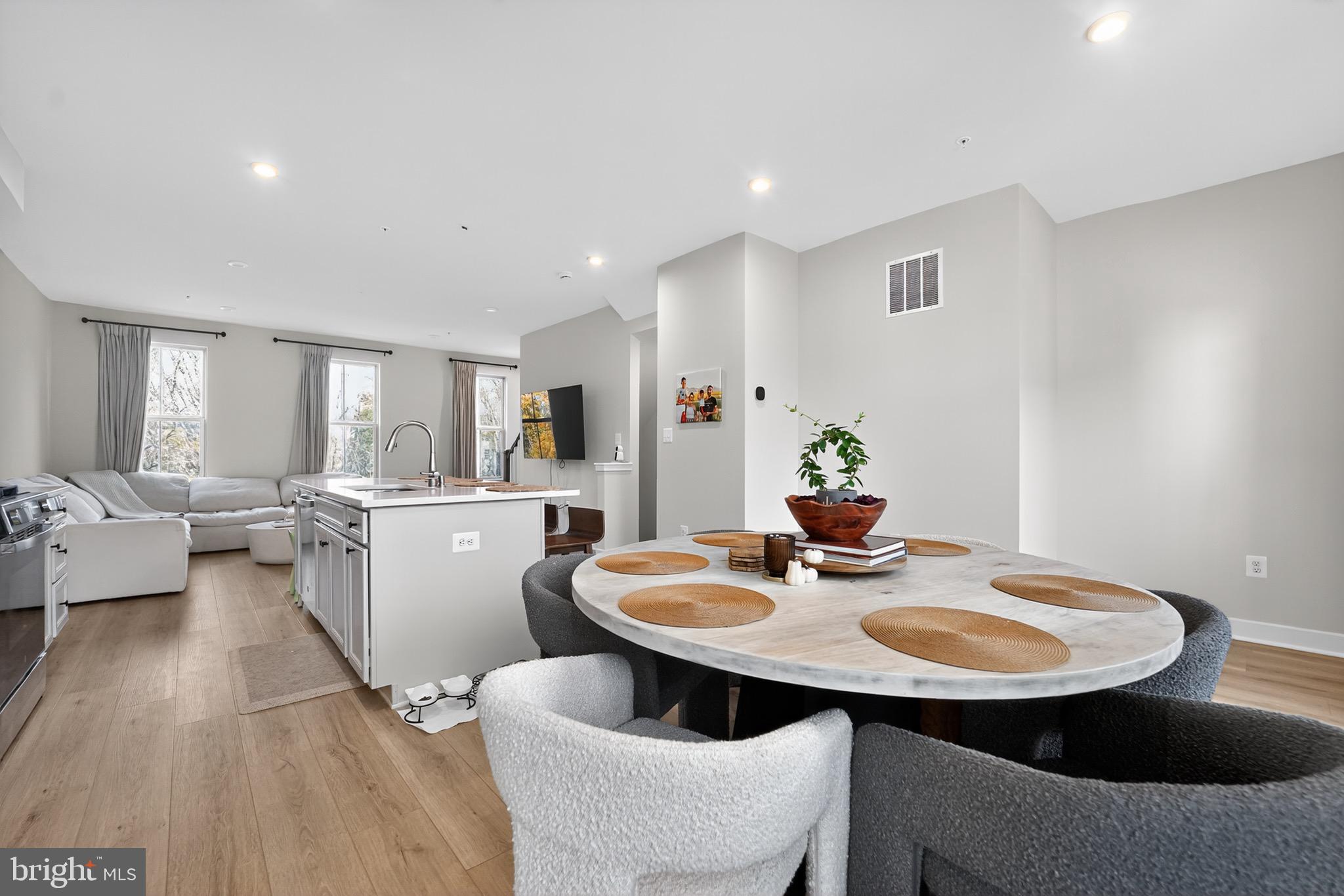 PARKSIDE - Residential