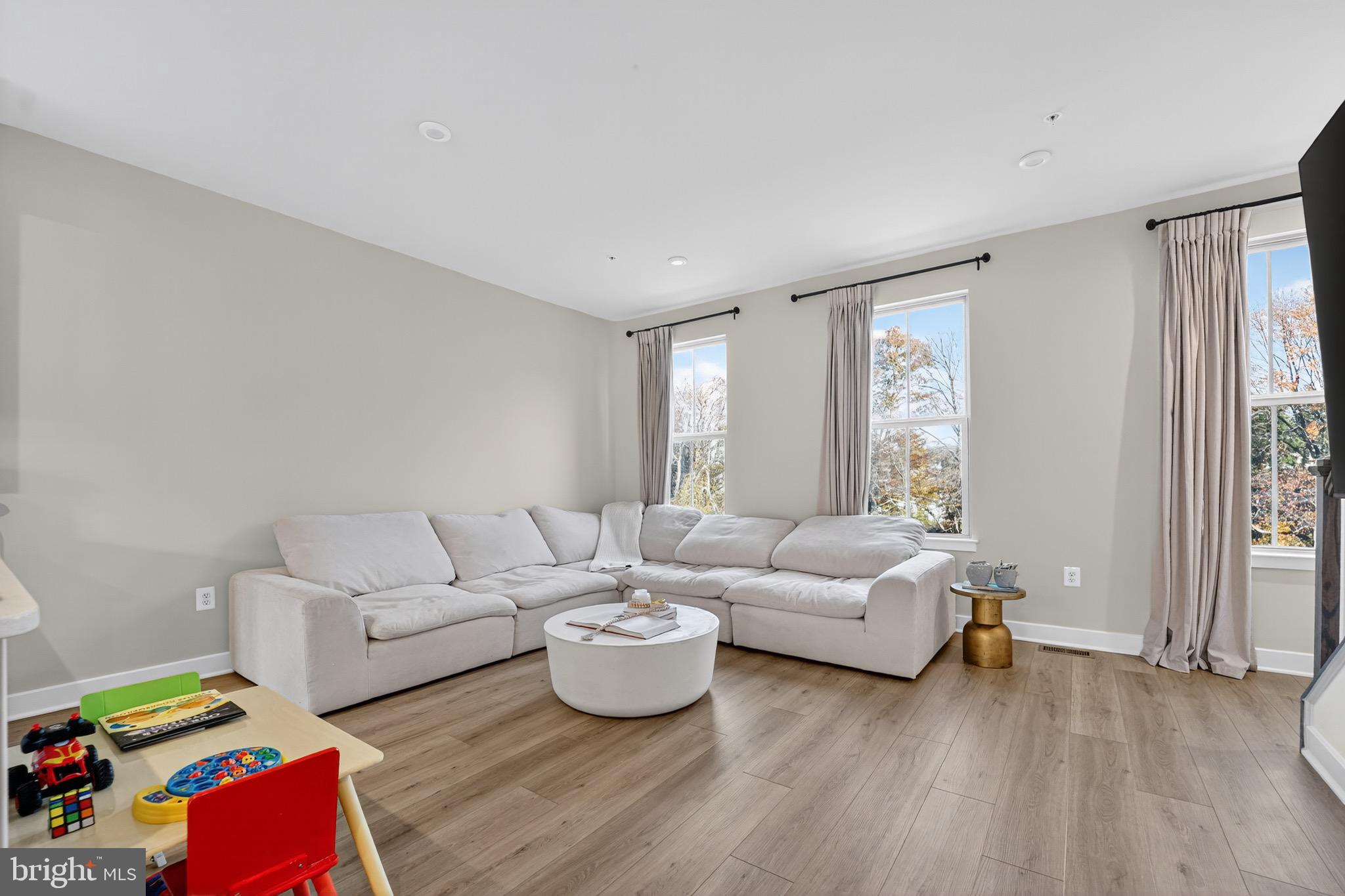 PARKSIDE - Residential