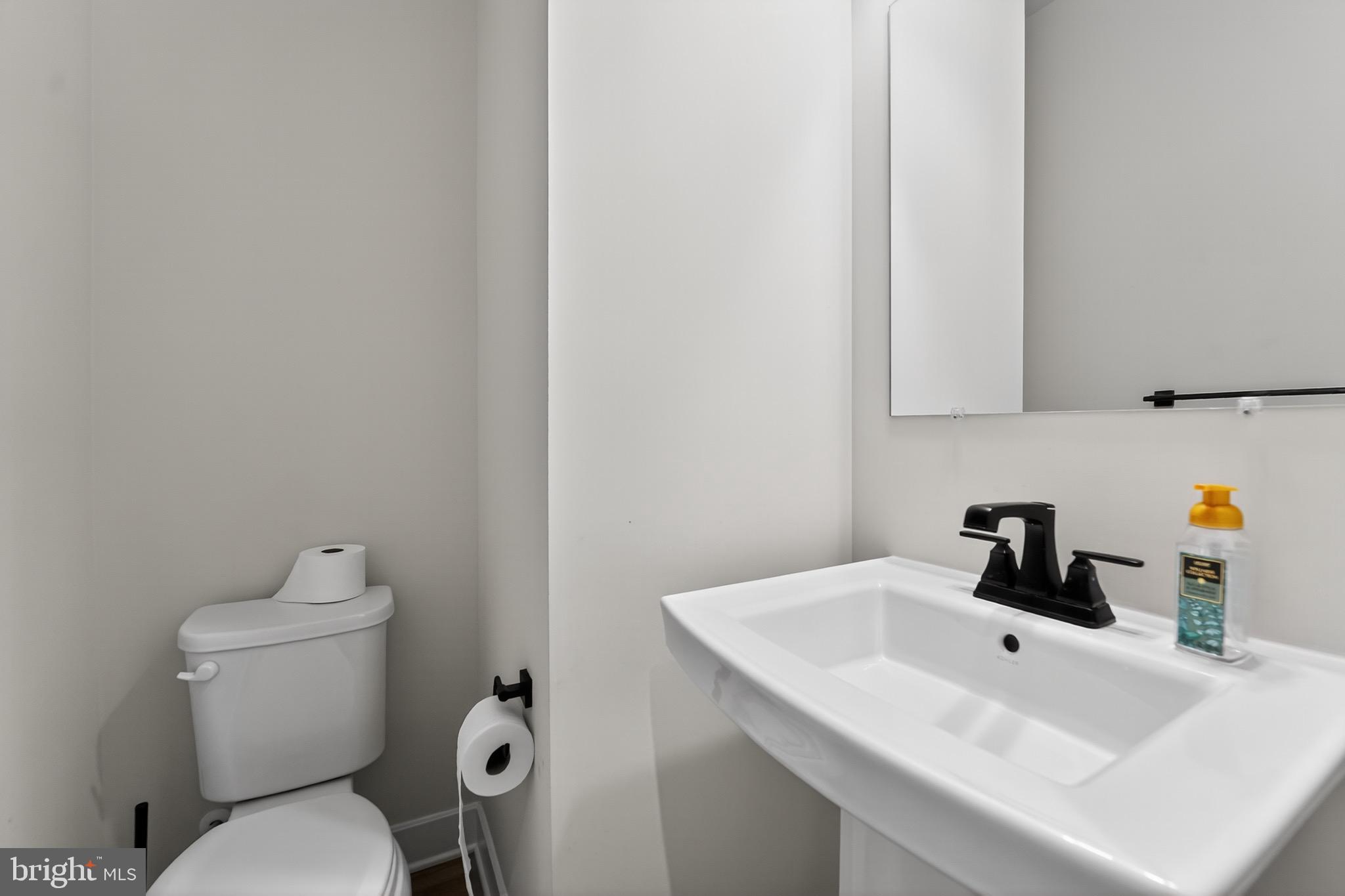 7938 BIG ROUNDTOP RD