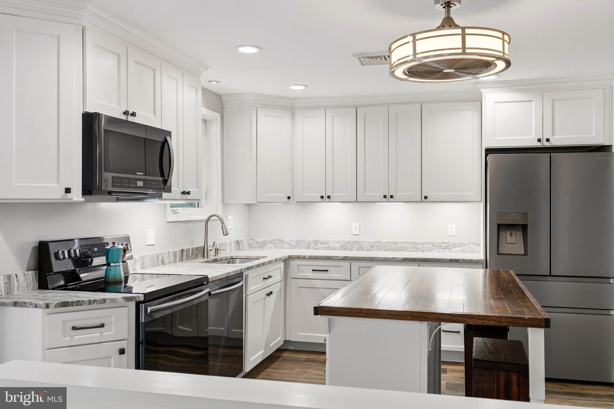 SUNNYBROOK - Residential
