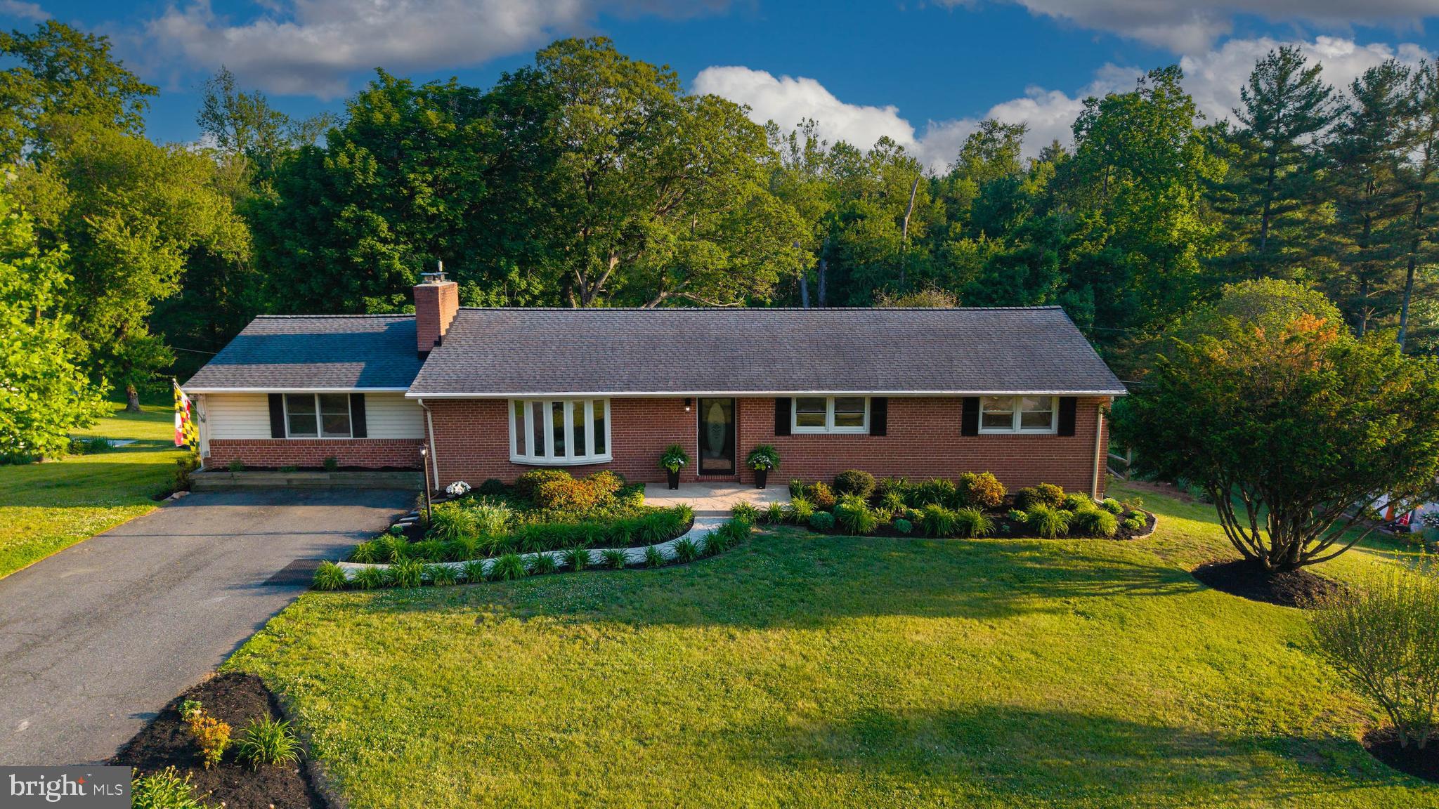 SUNNYBROOK - Residential