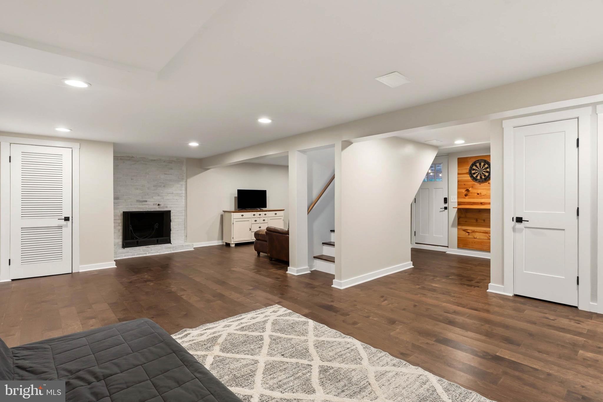 SUNNYBROOK - Residential