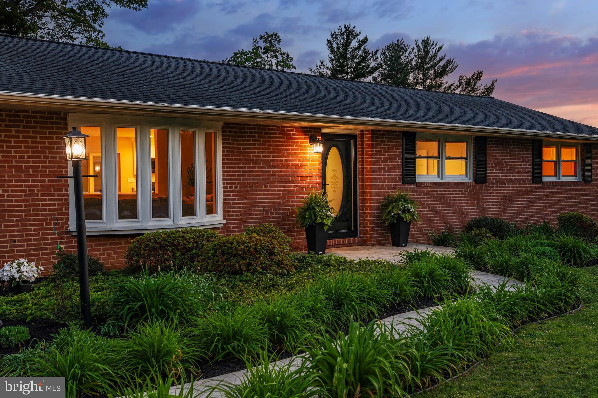 SUNNYBROOK - Residential