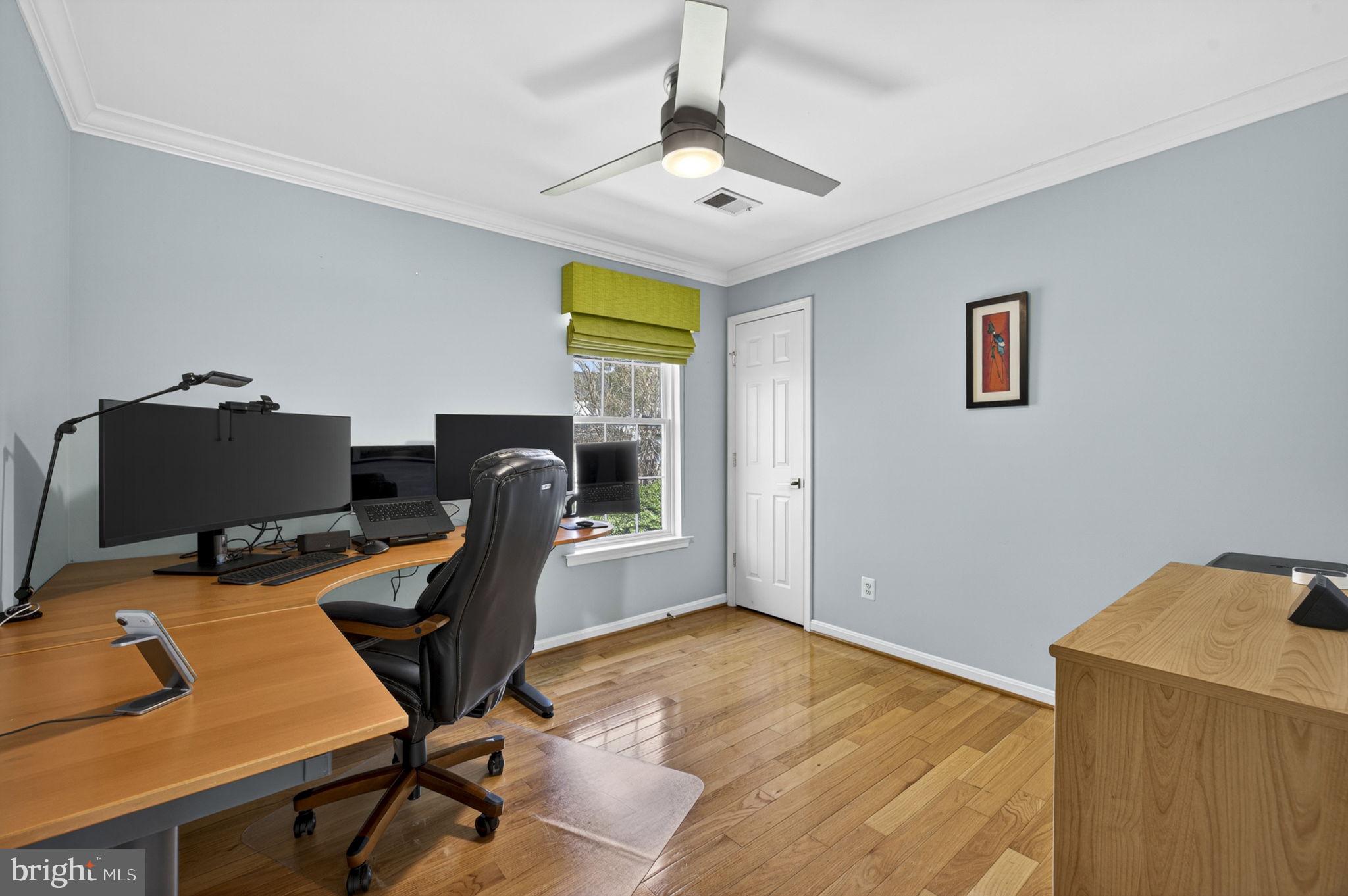 SOUTH RIDING - Residential