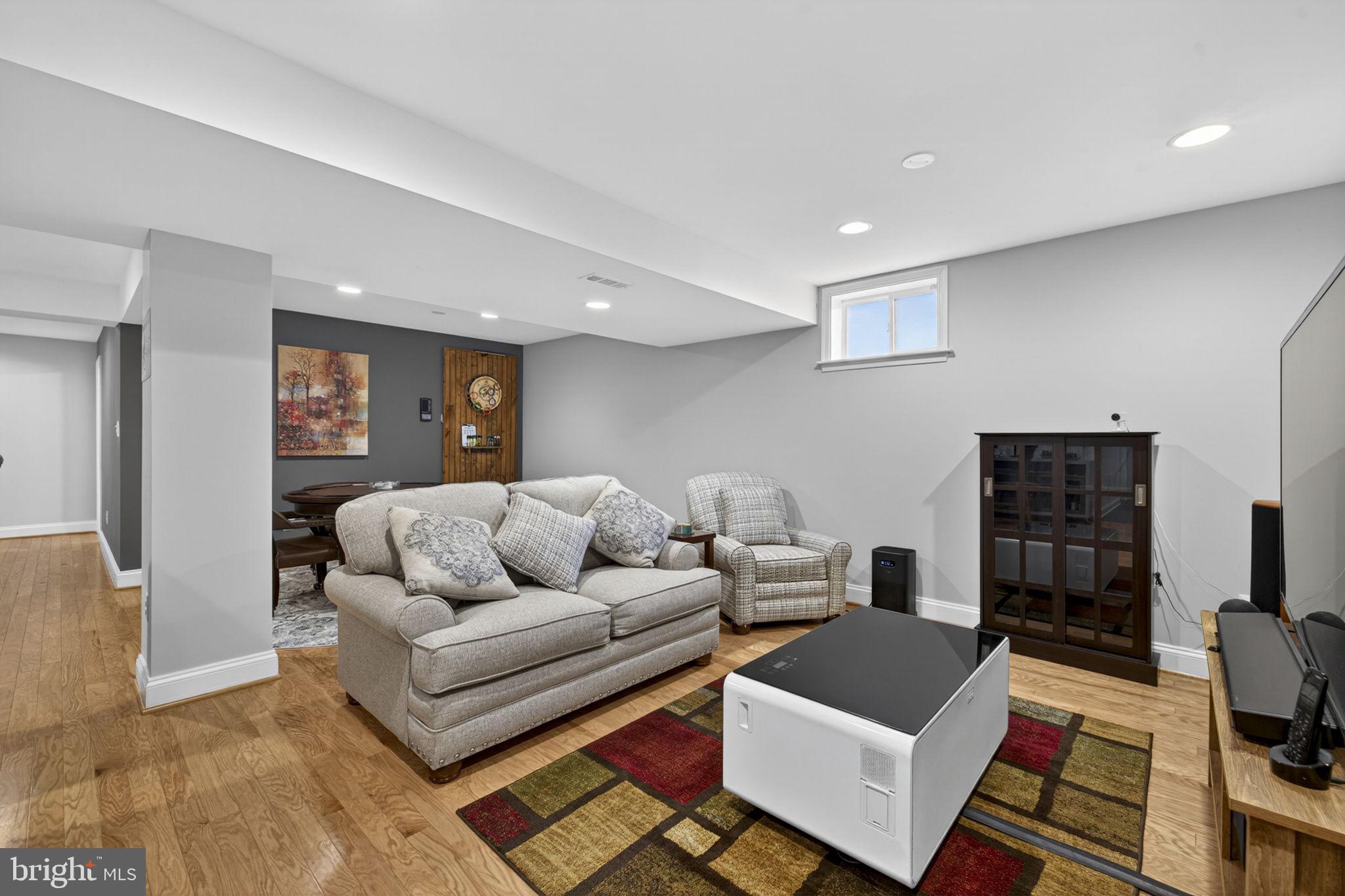 SOUTH RIDING - Residential