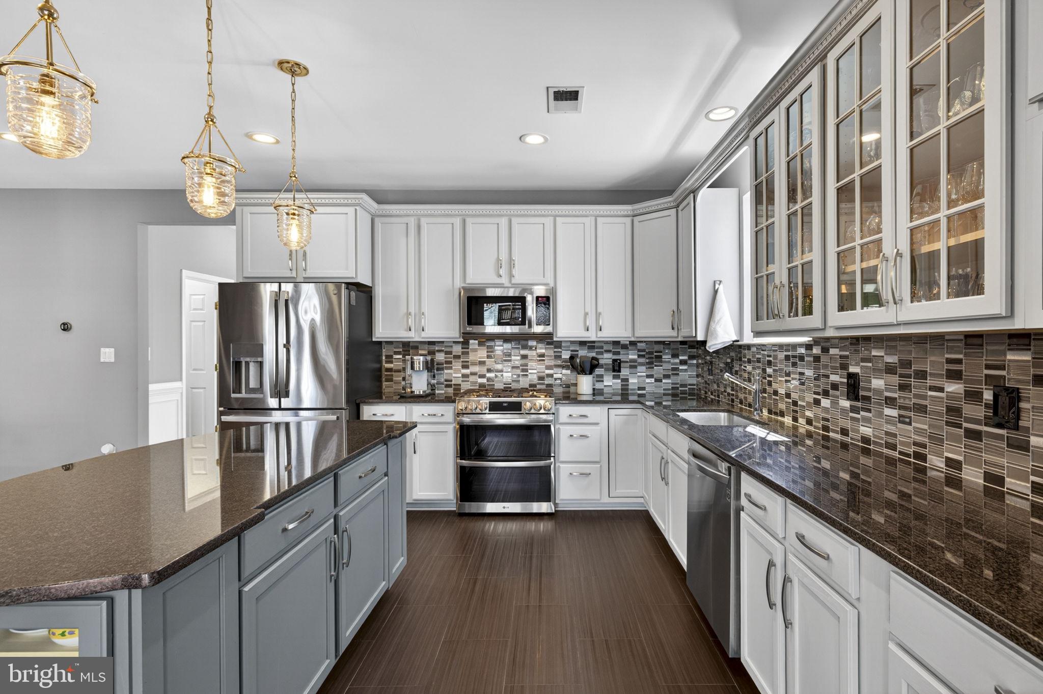 SOUTH RIDING - Residential