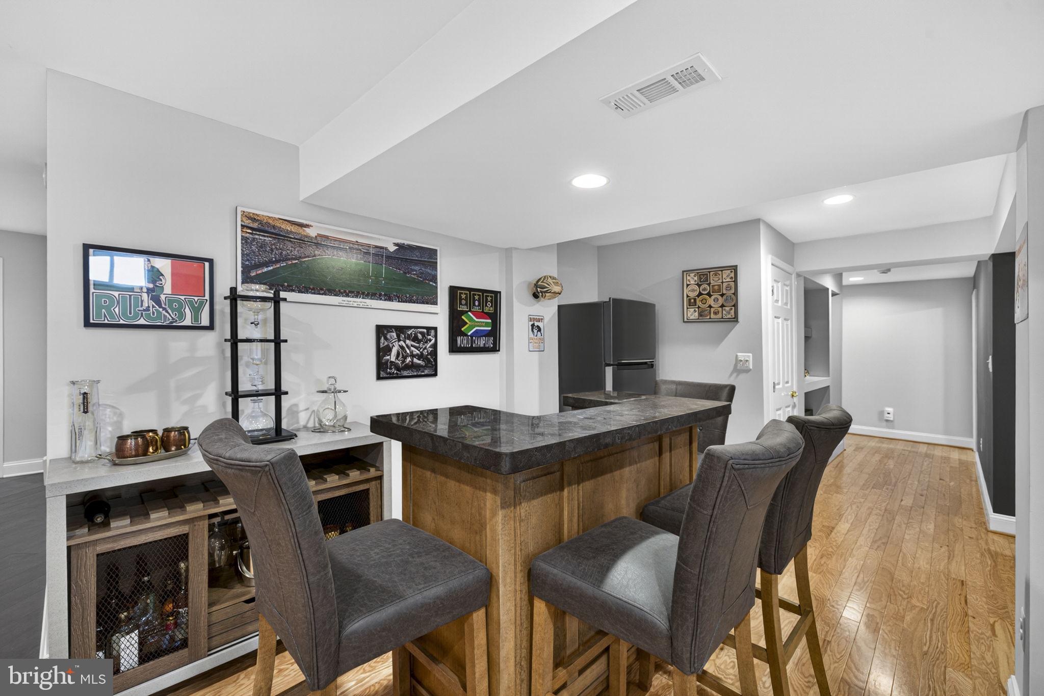 SOUTH RIDING - Residential