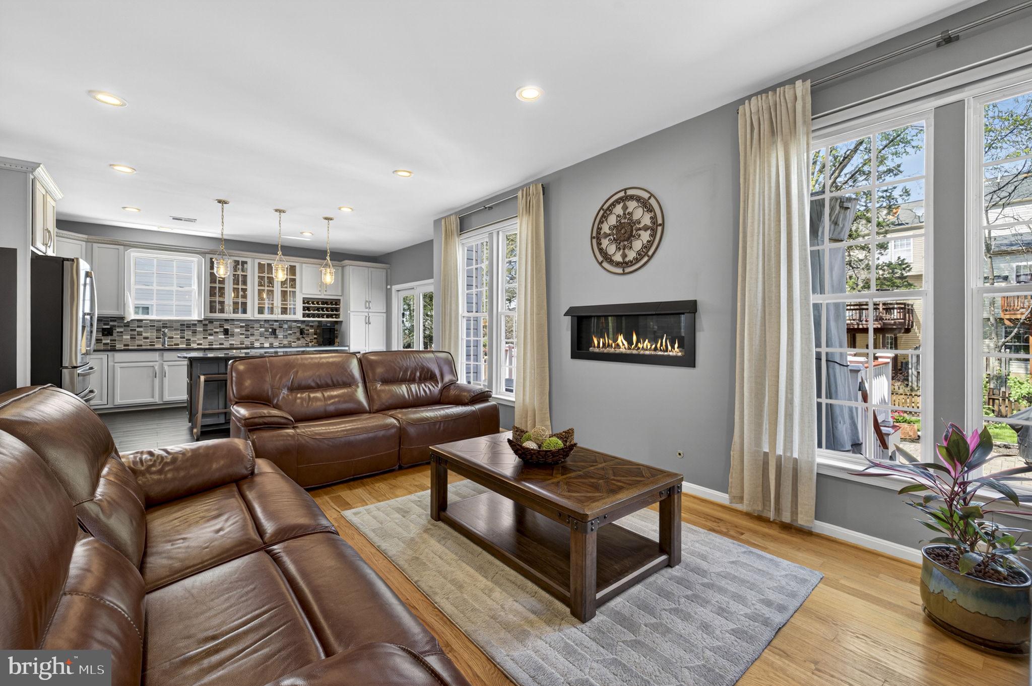 SOUTH RIDING - Residential