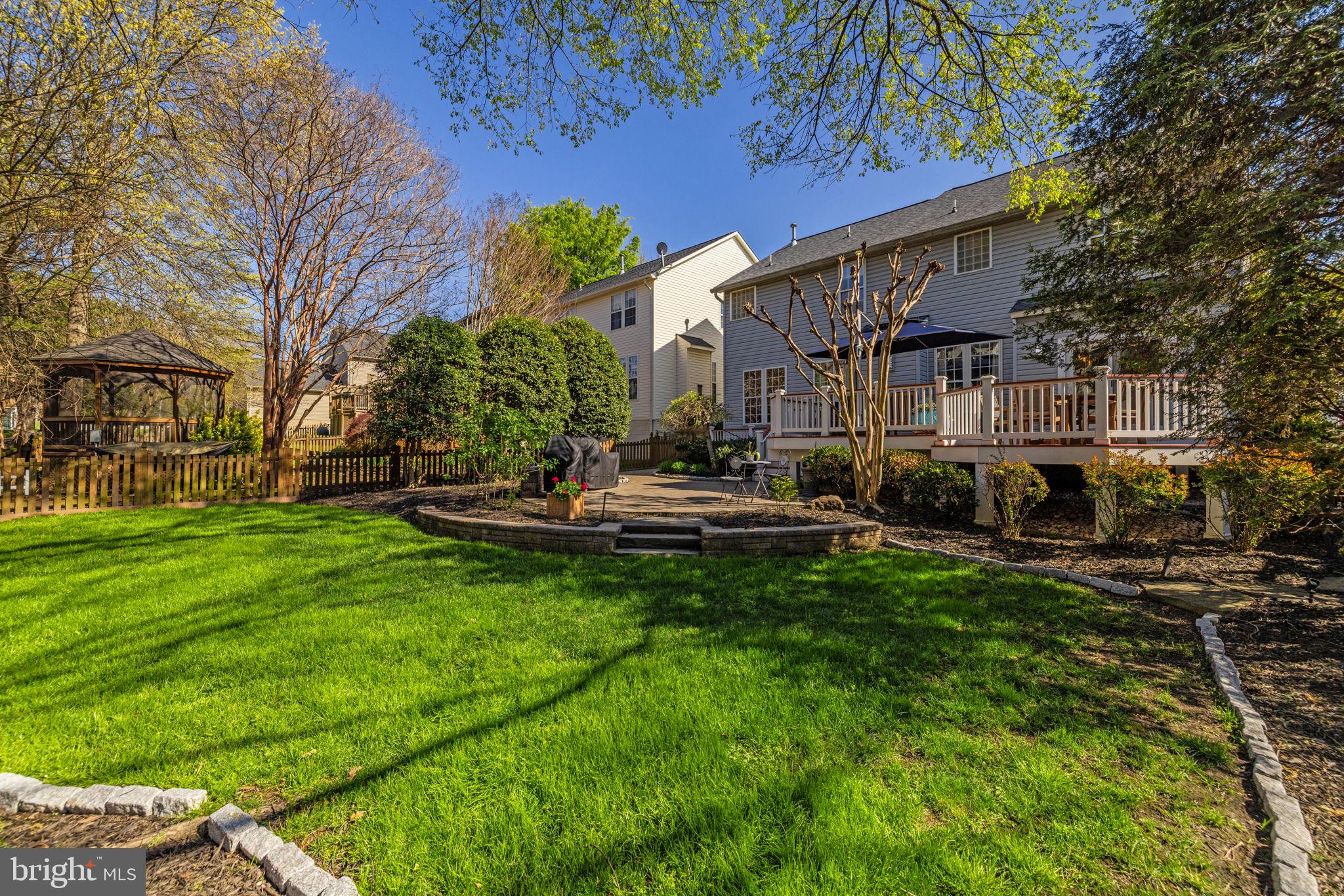 SOUTH RIDING - Residential