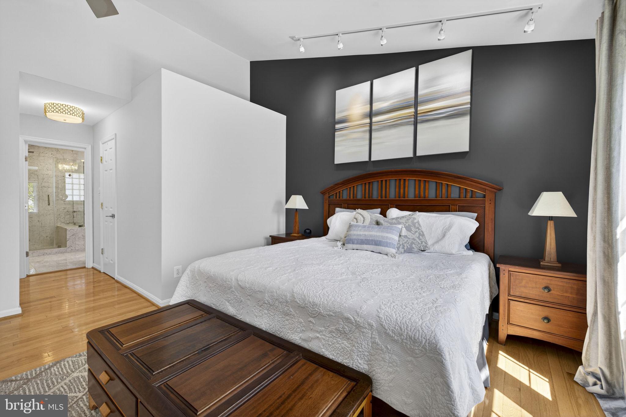 SOUTH RIDING - Residential