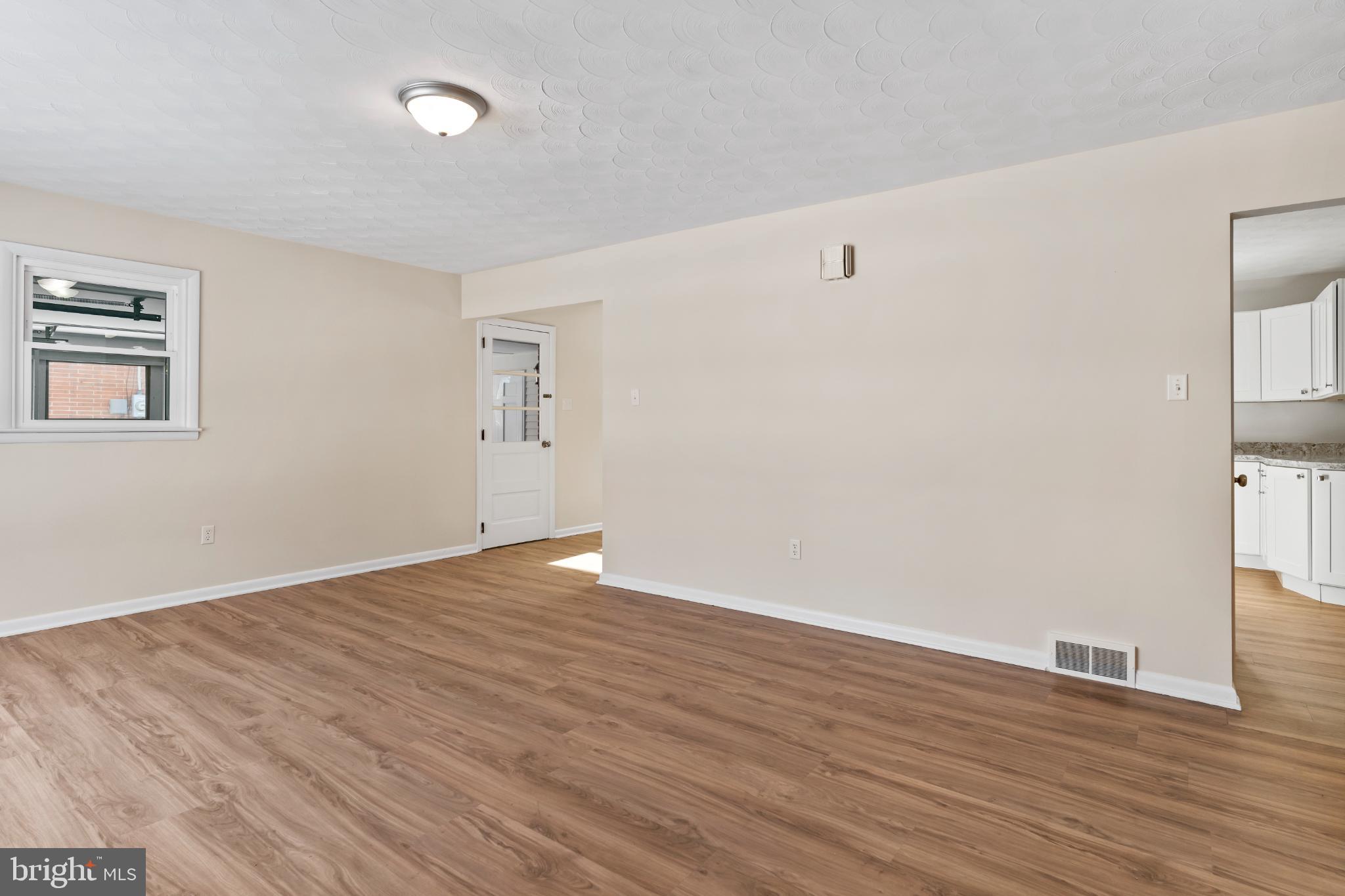 POINT COMFORT - Residential