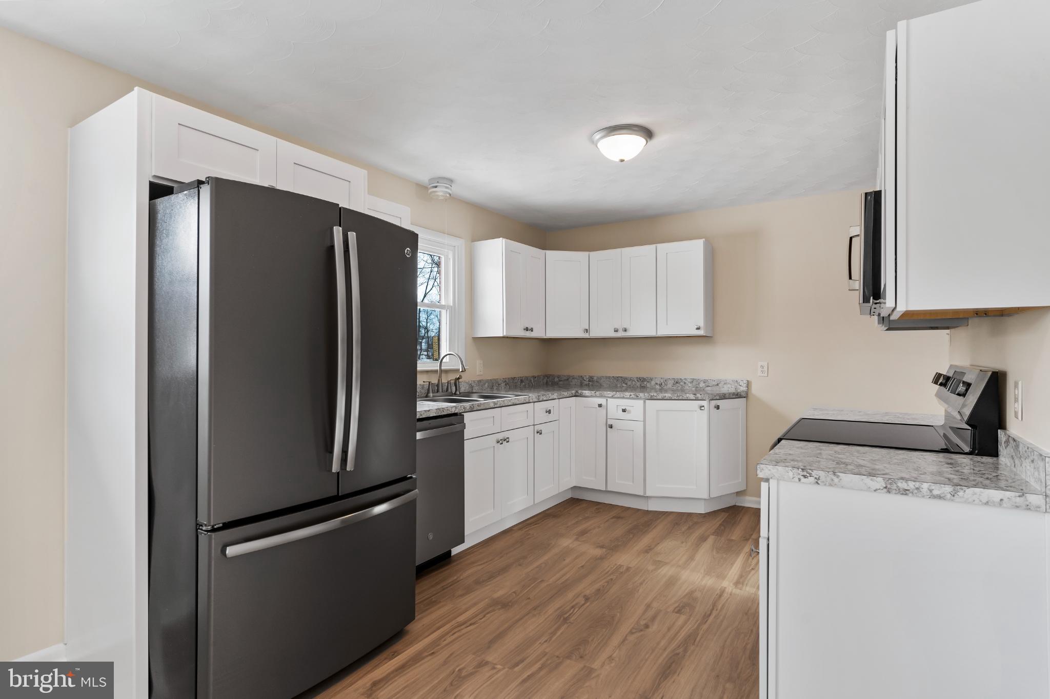 POINT COMFORT - Residential