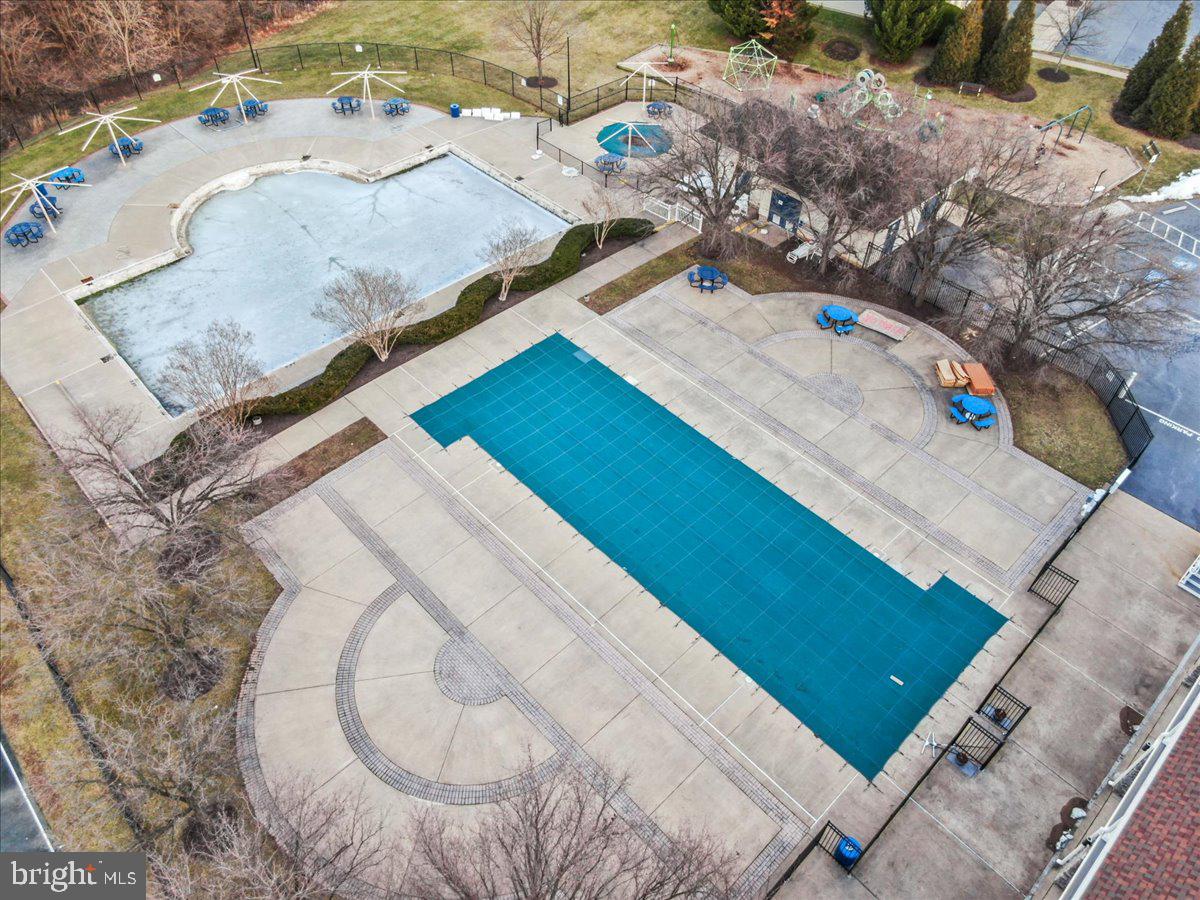 WORMANS MILL - Residential