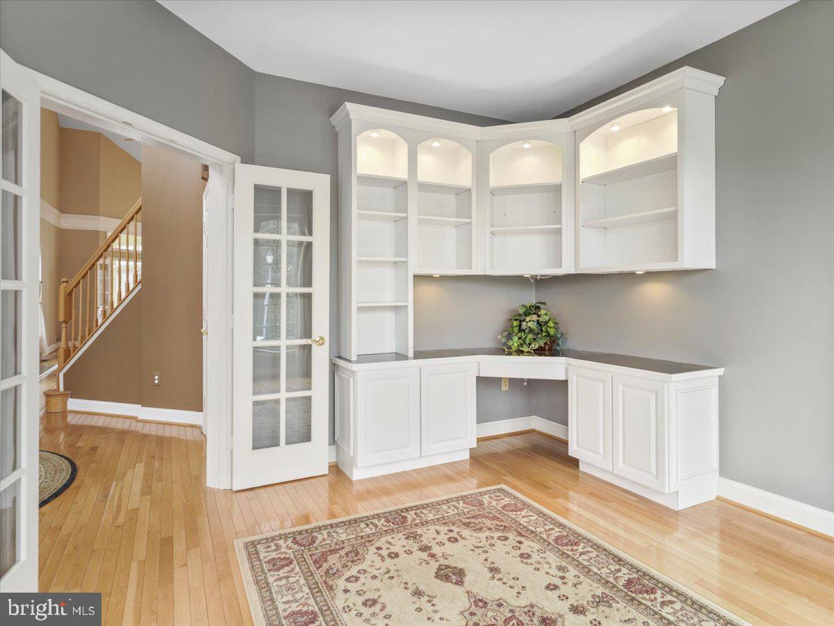 WORMANS MILL - Residential