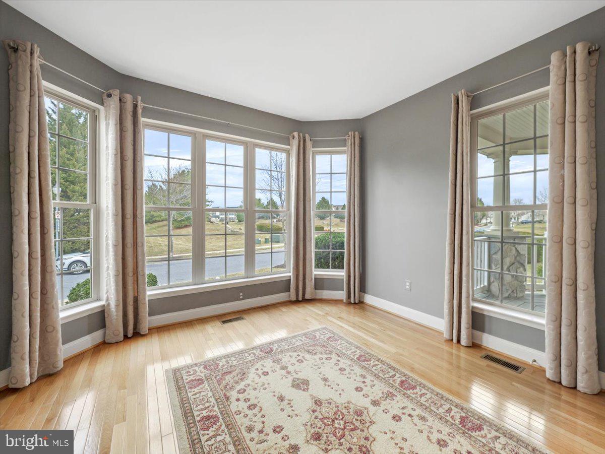 WORMANS MILL - Residential