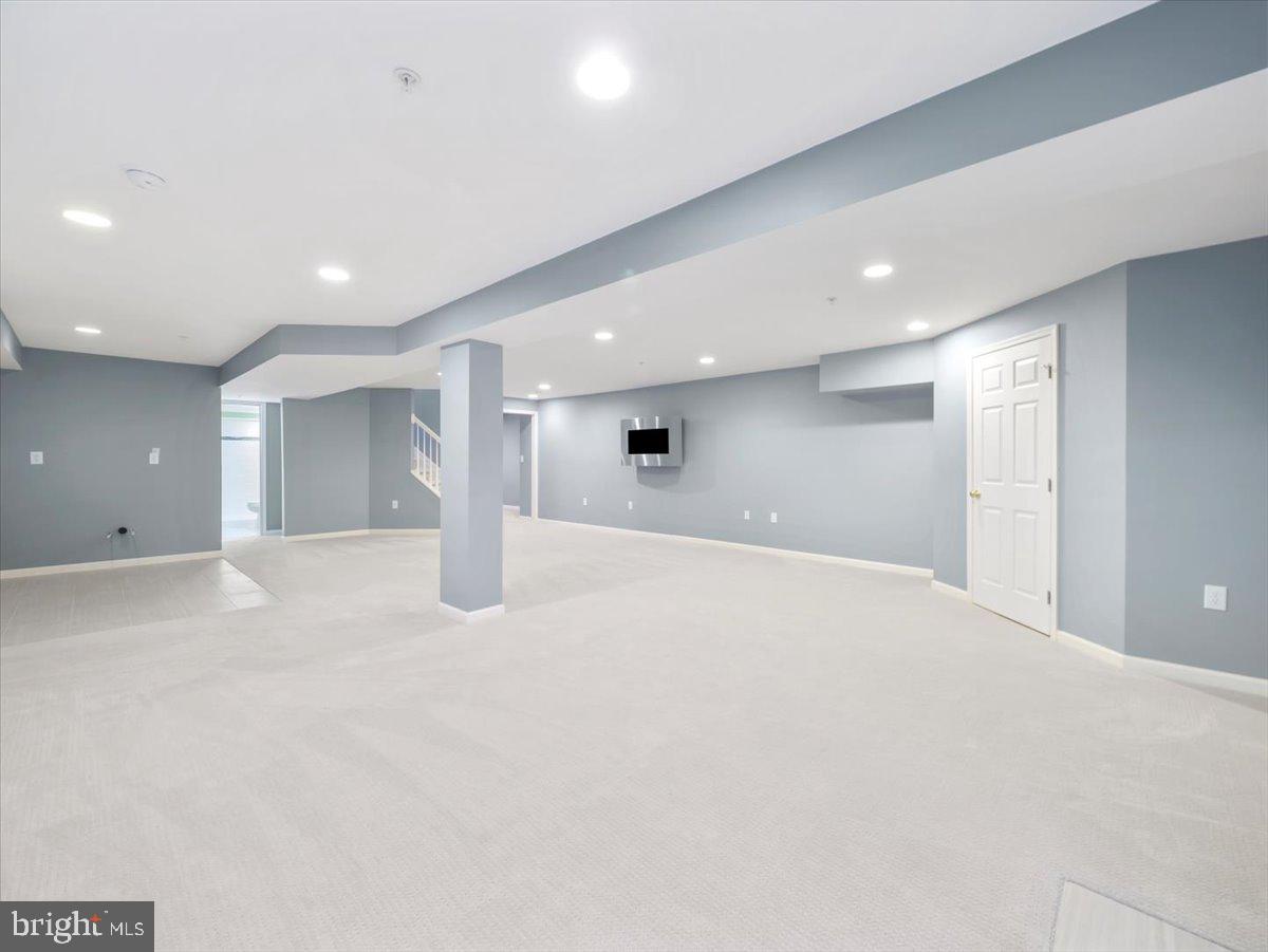 WORMANS MILL - Residential