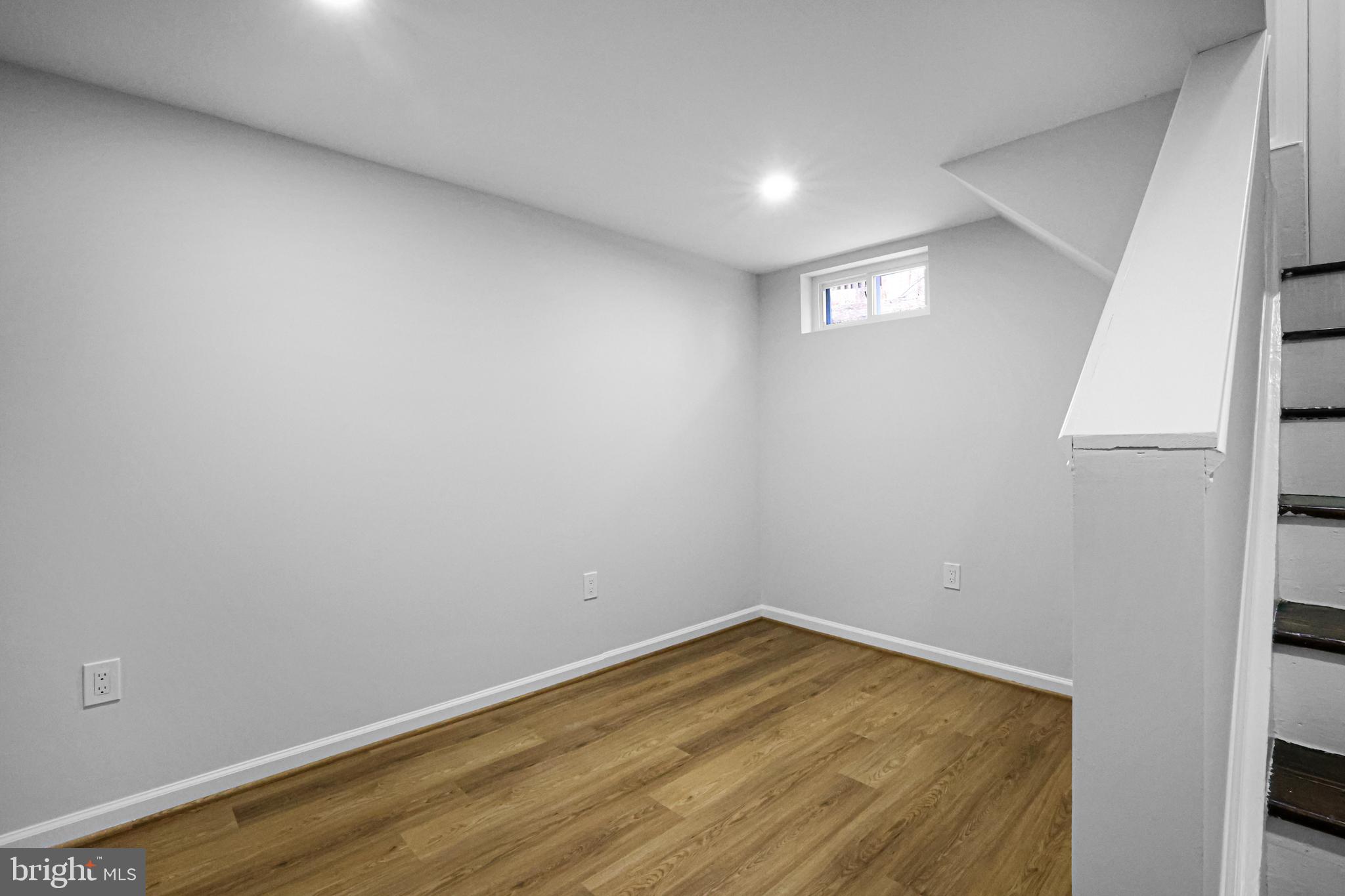 VEIRS MILL VILLAGE - Residential