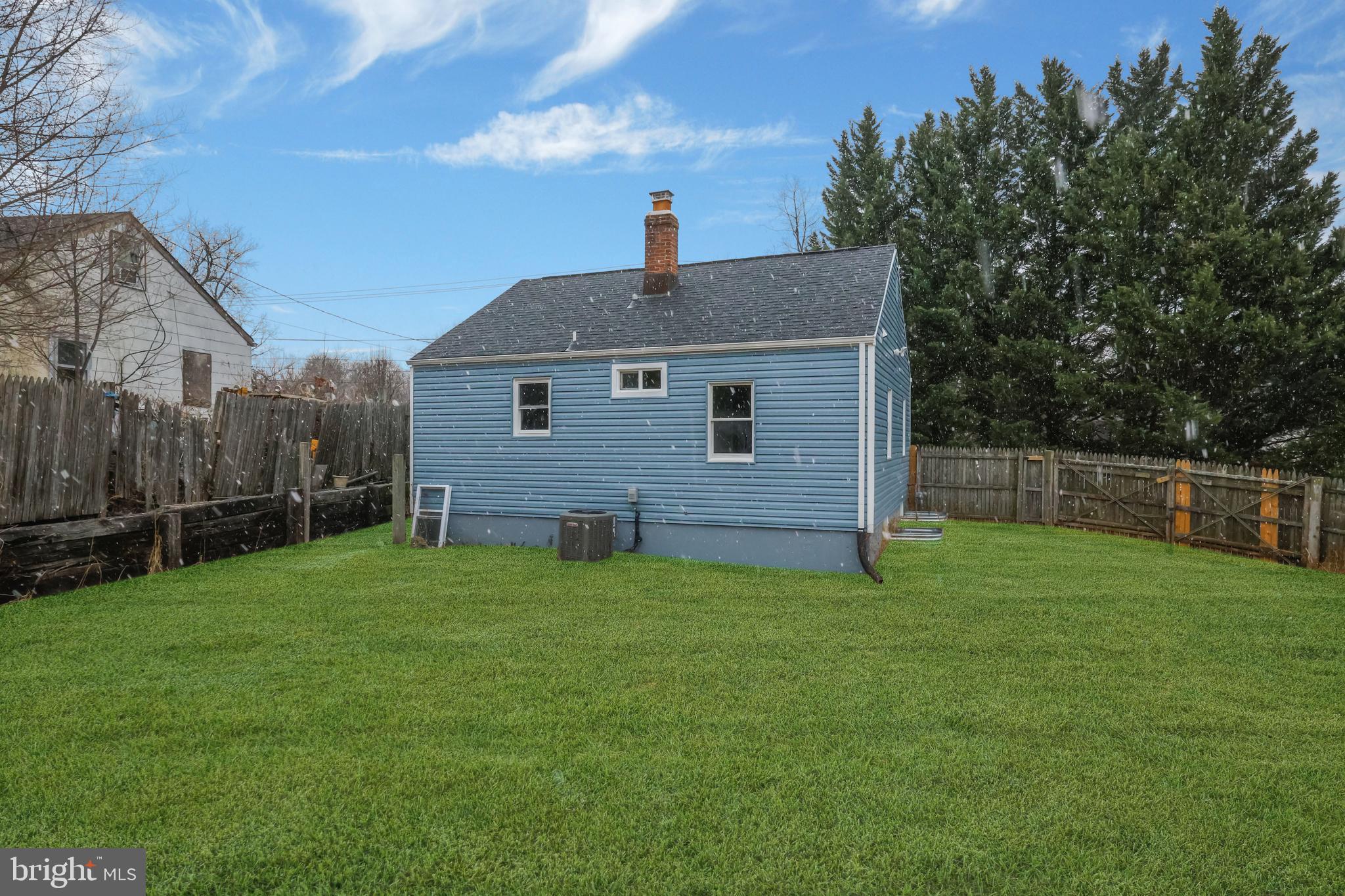 VEIRS MILL VILLAGE - Residential