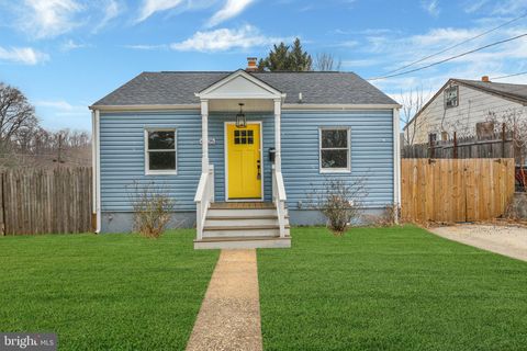 Photo of 4305 Garrett Park Road, SILVER SPRING, MD 20906 (MLS # MDMC2214156)