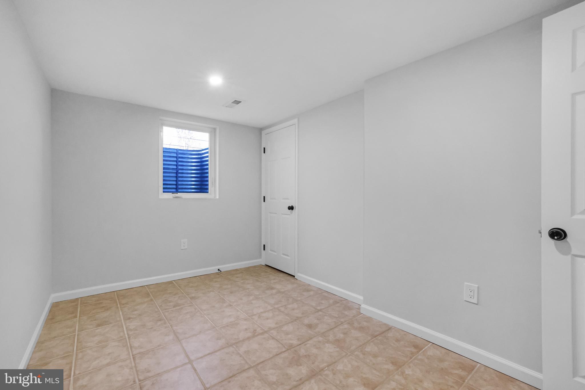 VEIRS MILL VILLAGE - Residential