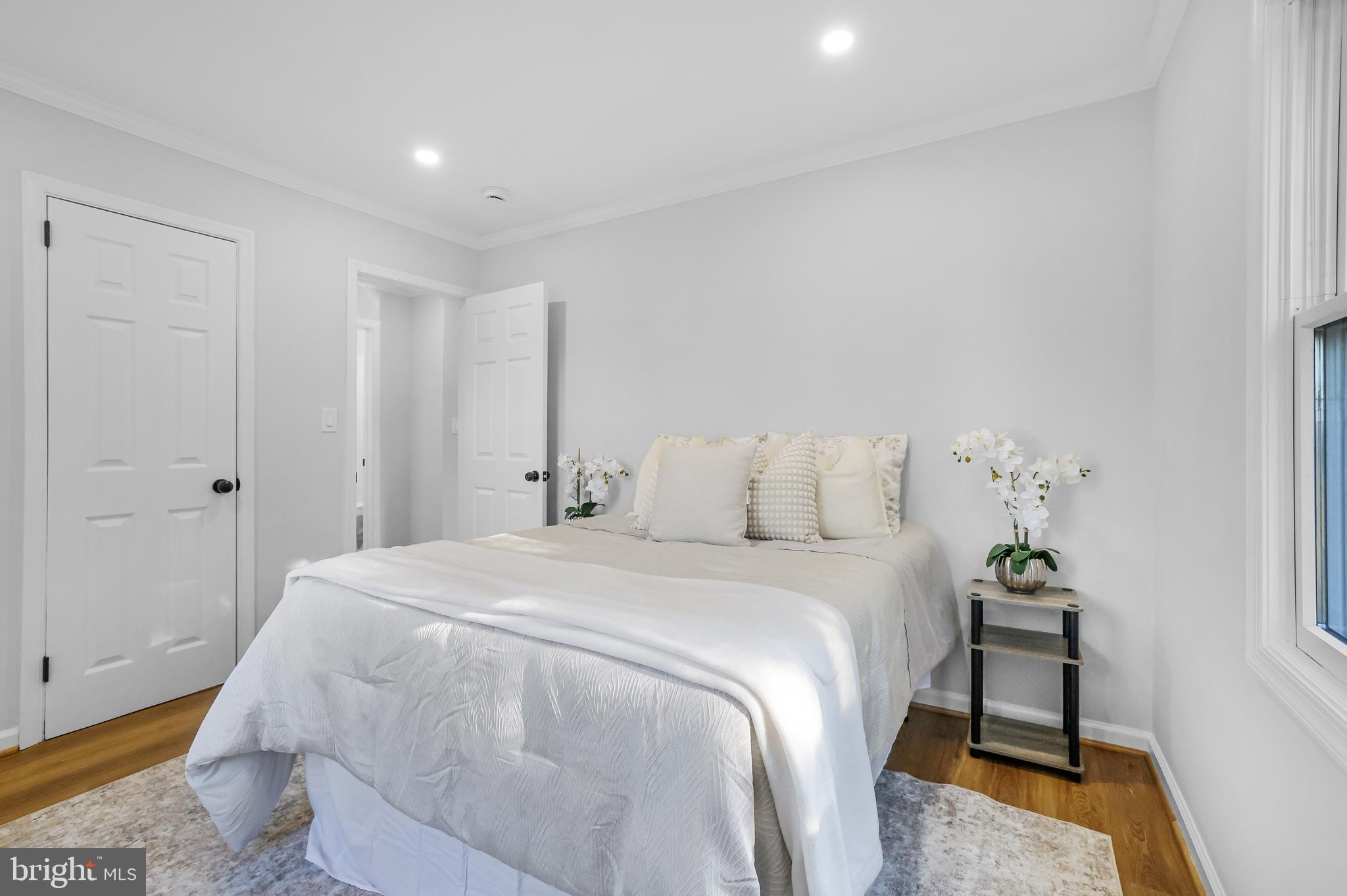 VEIRS MILL VILLAGE - Residential