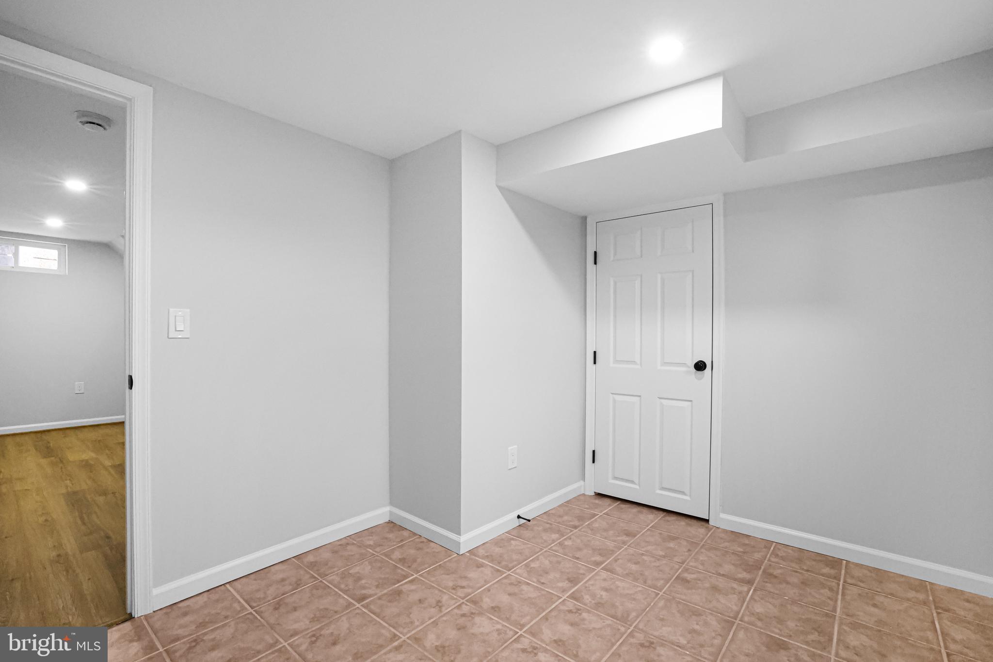 VEIRS MILL VILLAGE - Residential