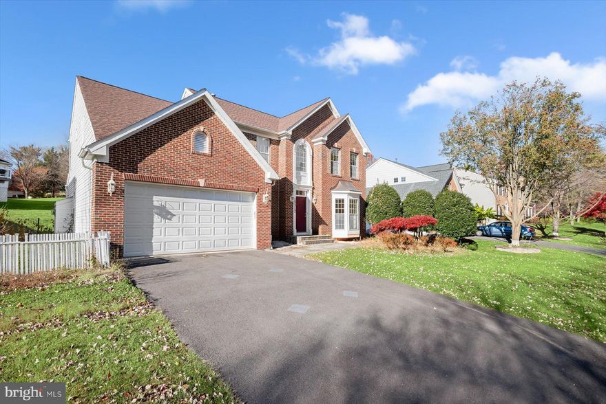 Beautifully updated home with a new tile roof, asphalt driveway, insulated garage door, and 12’x50’ fenced garden. Inside, enjoy an airy foyer with 18’ ceilings, bright living and dining rooms, a sunroom, and a spacious family room with gas fireplace.

The primary suite offers vaulted ceilings, two walk-in closets, and a spa bath with jacuzzi, double vanities, and separate shower. Finished lower level with granite wet bar, guest area, and two-headed shower.

No front-foot fee, and a whole-house filtration system. Easy access to I-270, shopping, and dining.