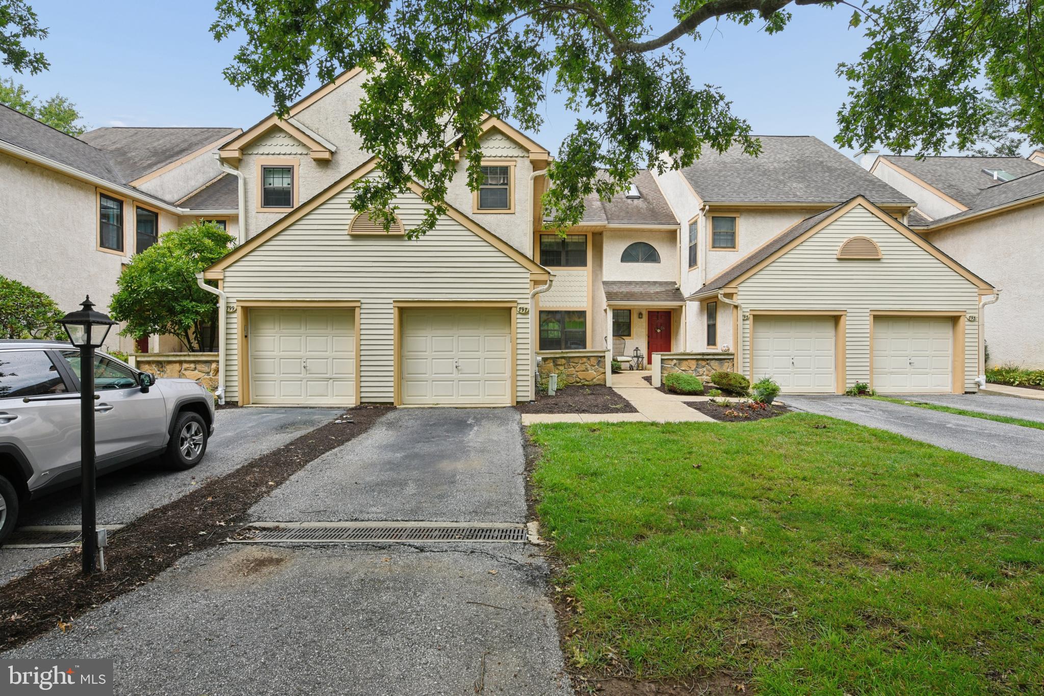 797 BRETTINGHAM COURT 706D