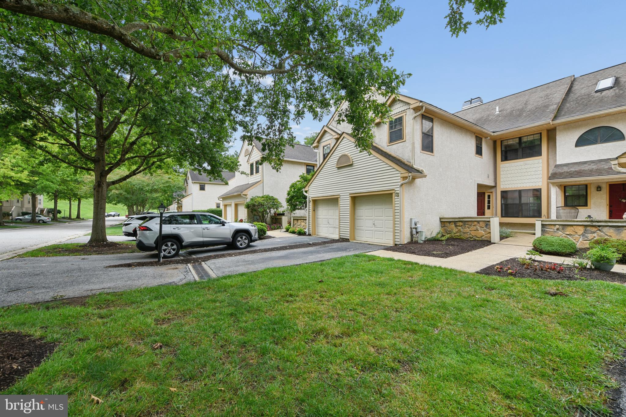 797 BRETTINGHAM COURT 706D