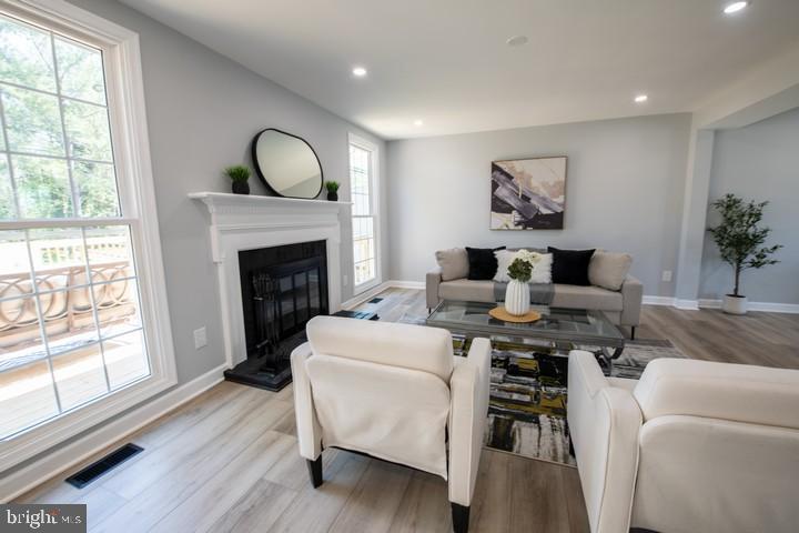 SULLY STATION - Residential