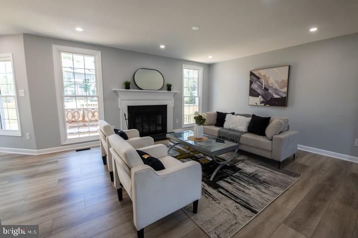 SULLY STATION - Residential