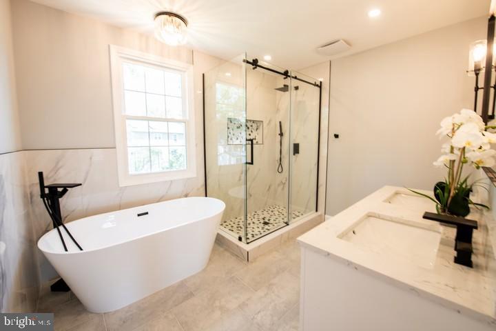 SULLY STATION - Residential